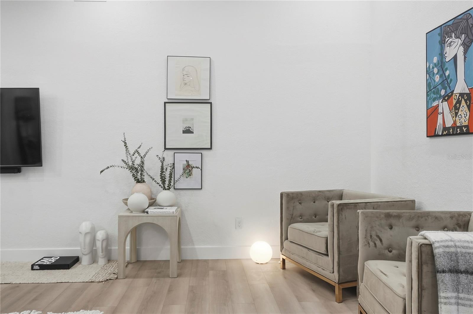 Listing photo id 11 for 2846 Pinellas Point Drive S