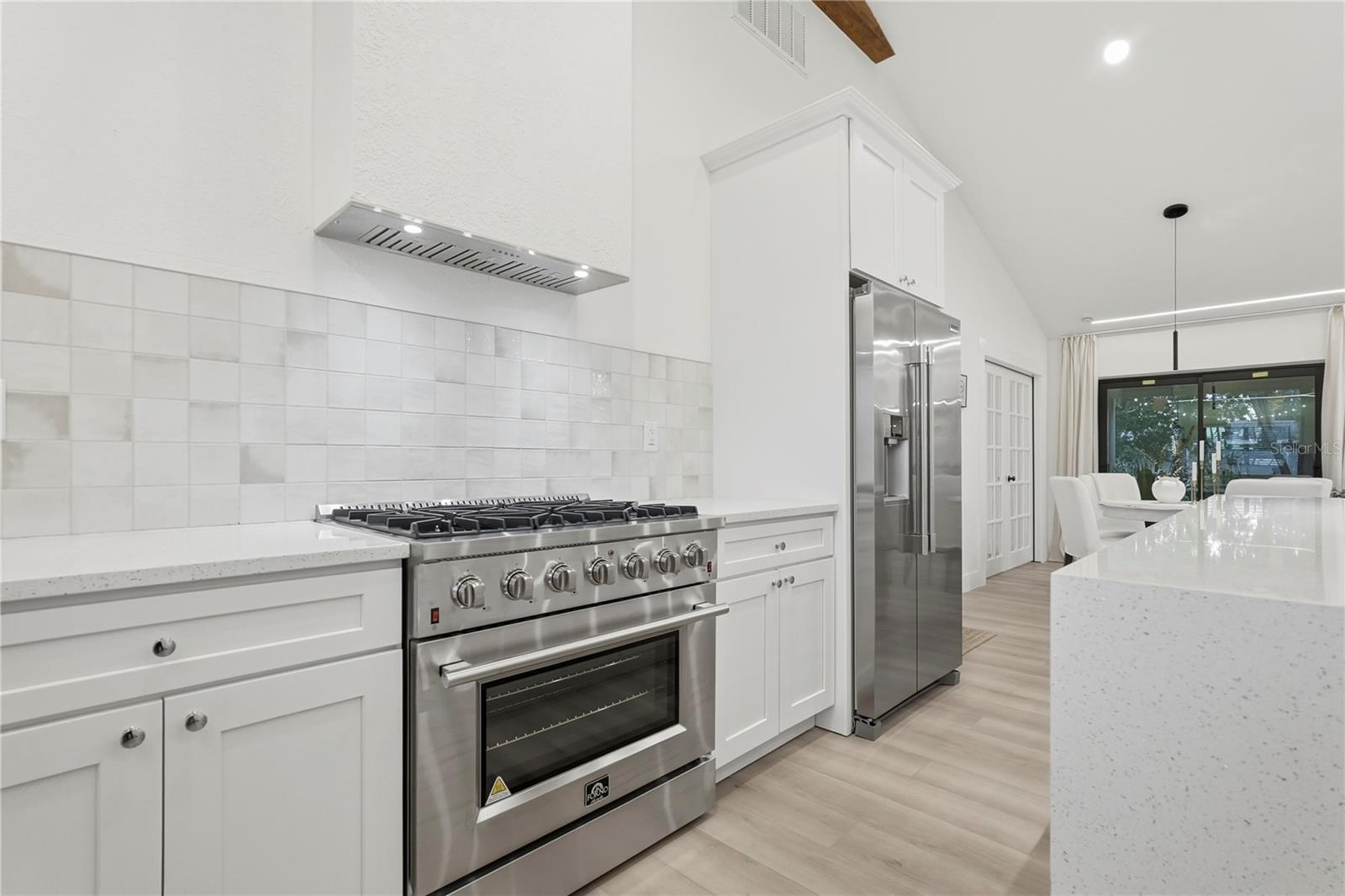 Listing photo id 16 for 2846 Pinellas Point Drive S