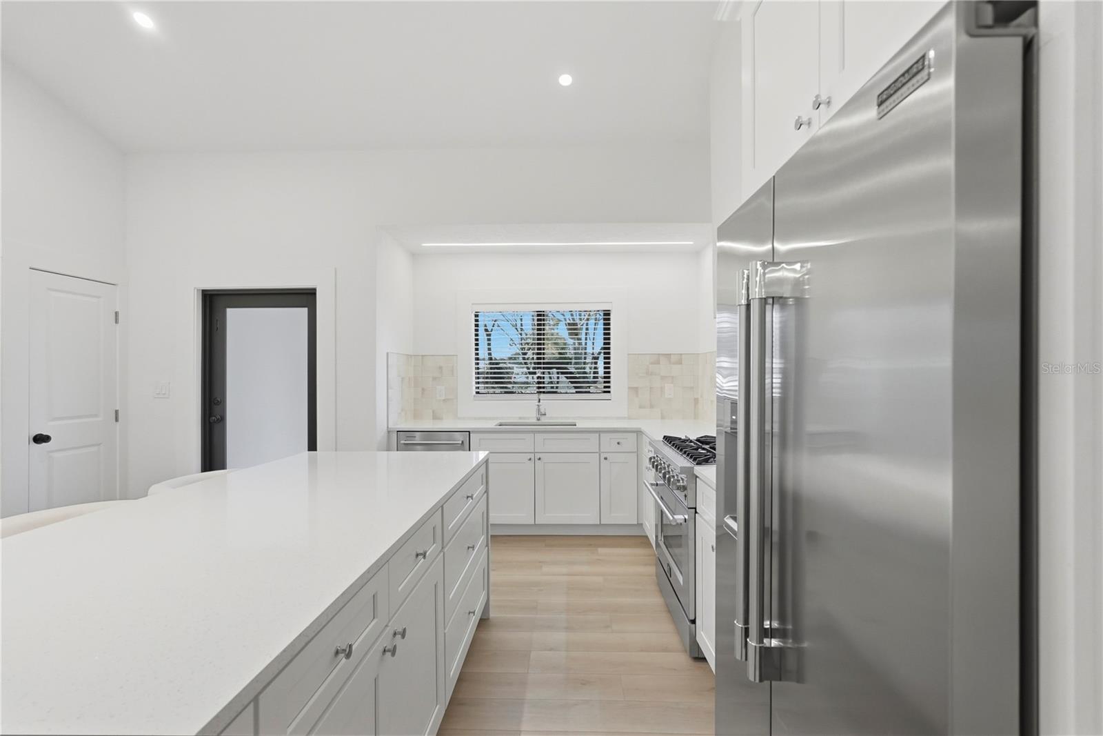 Listing photo id 25 for 2846 Pinellas Point Drive S