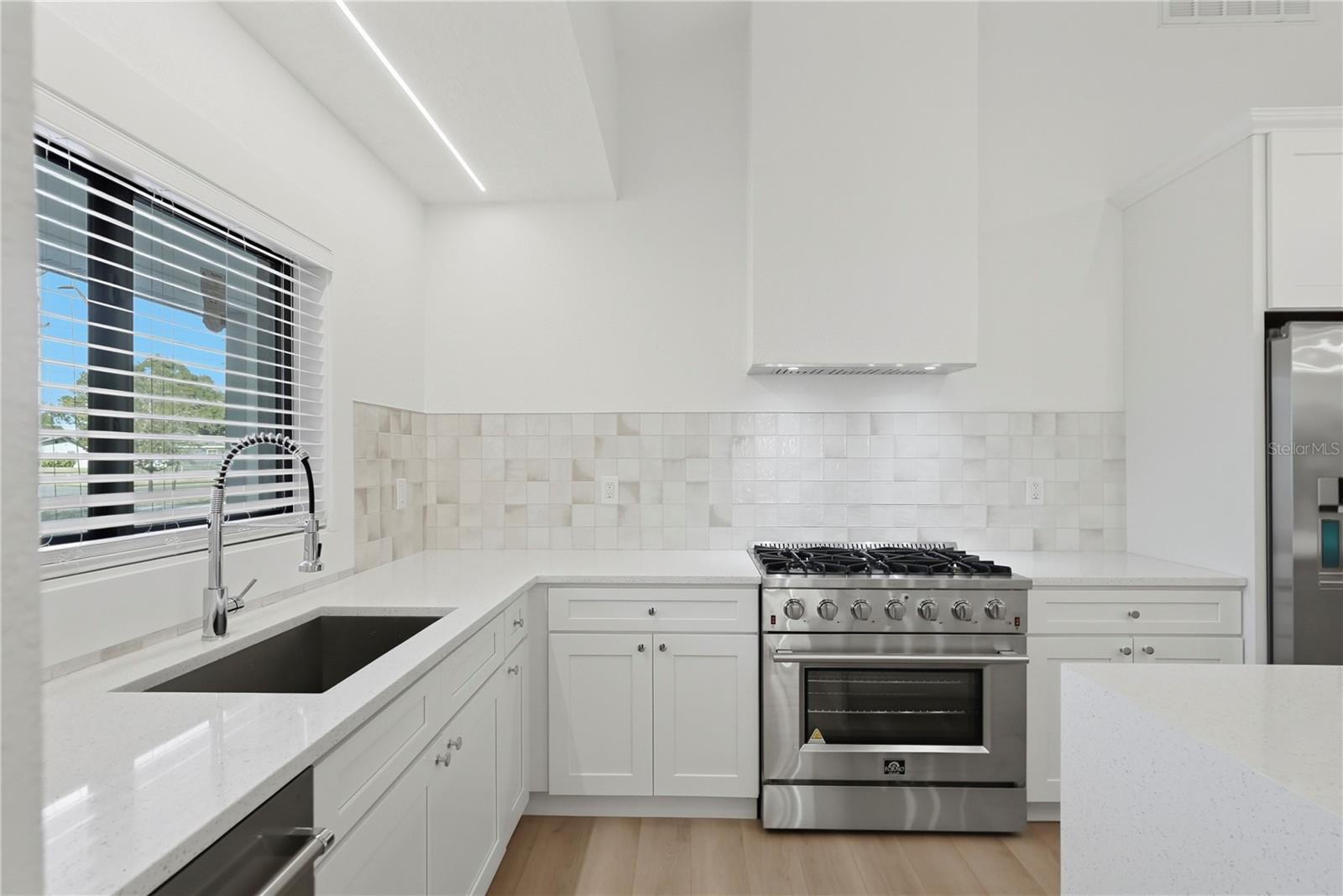 Listing photo id 26 for 2846 Pinellas Point Drive S