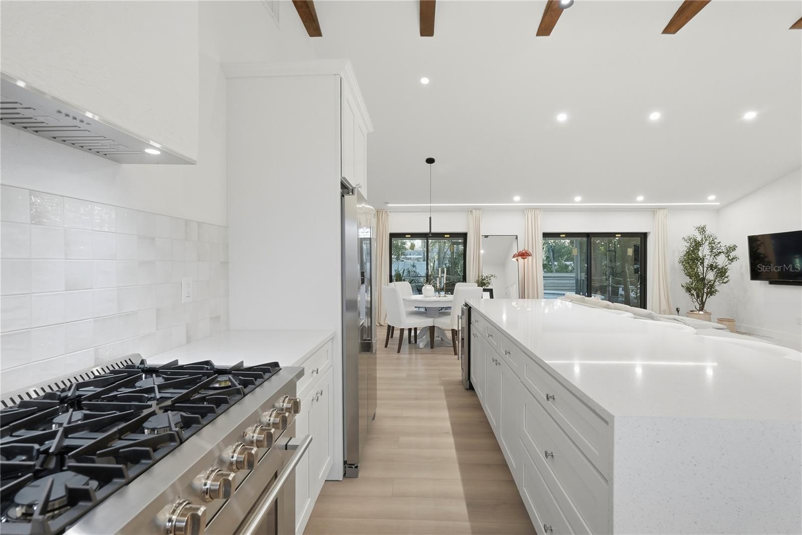 Listing photo id 28 for 2846 Pinellas Point Drive S