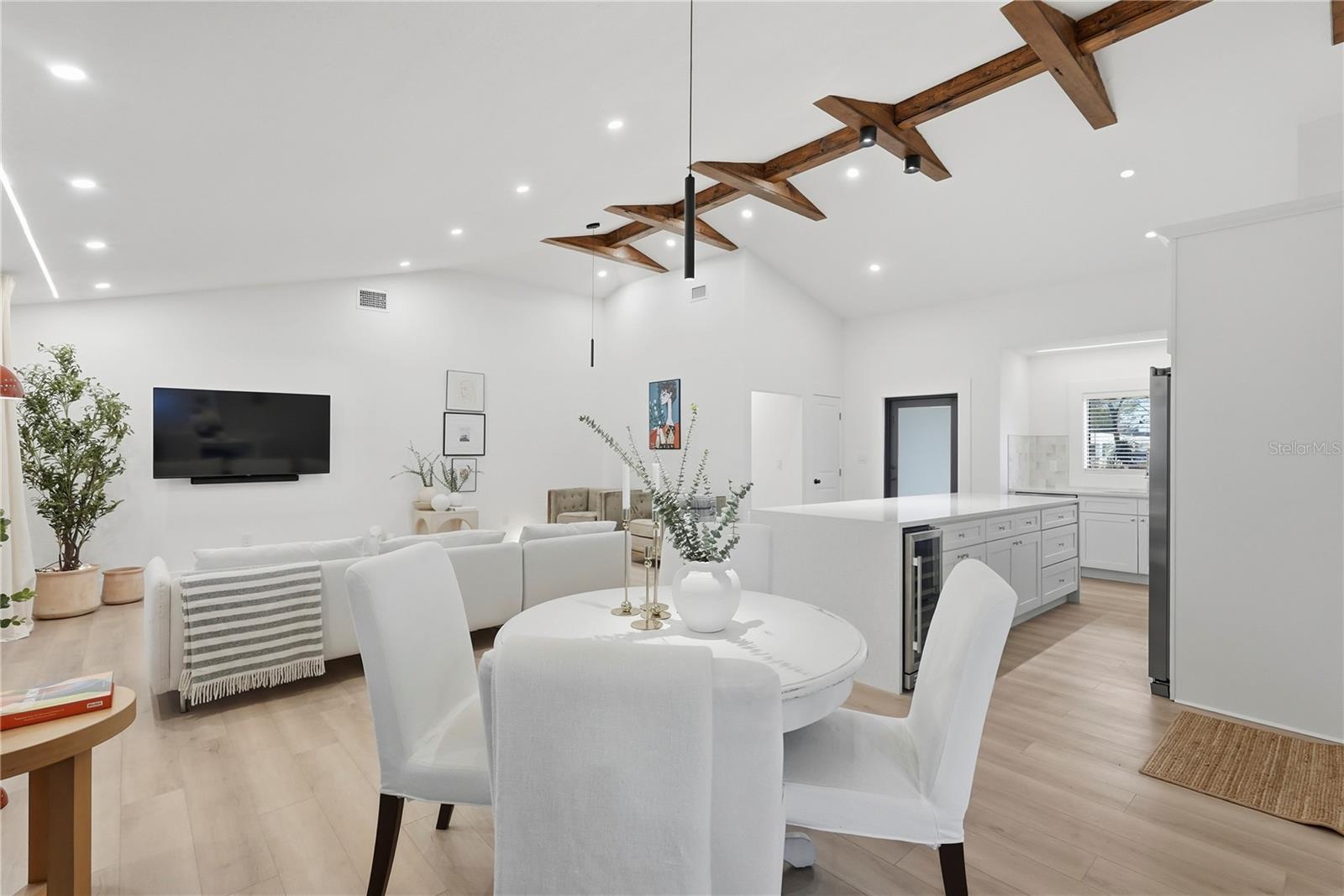 Listing photo id 35 for 2846 Pinellas Point Drive S