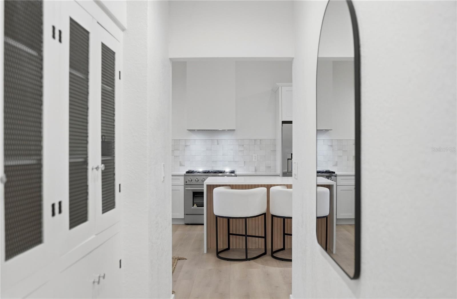 Listing photo id 48 for 2846 Pinellas Point Drive S