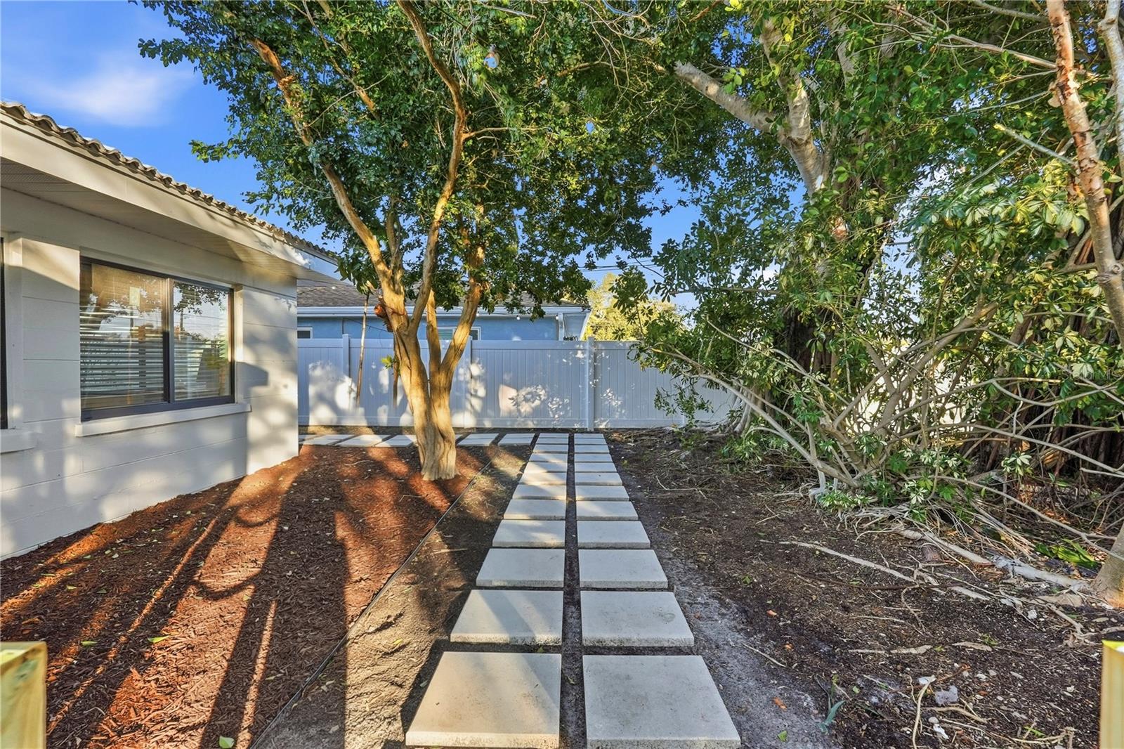 Listing photo id 74 for 2846 Pinellas Point Drive S