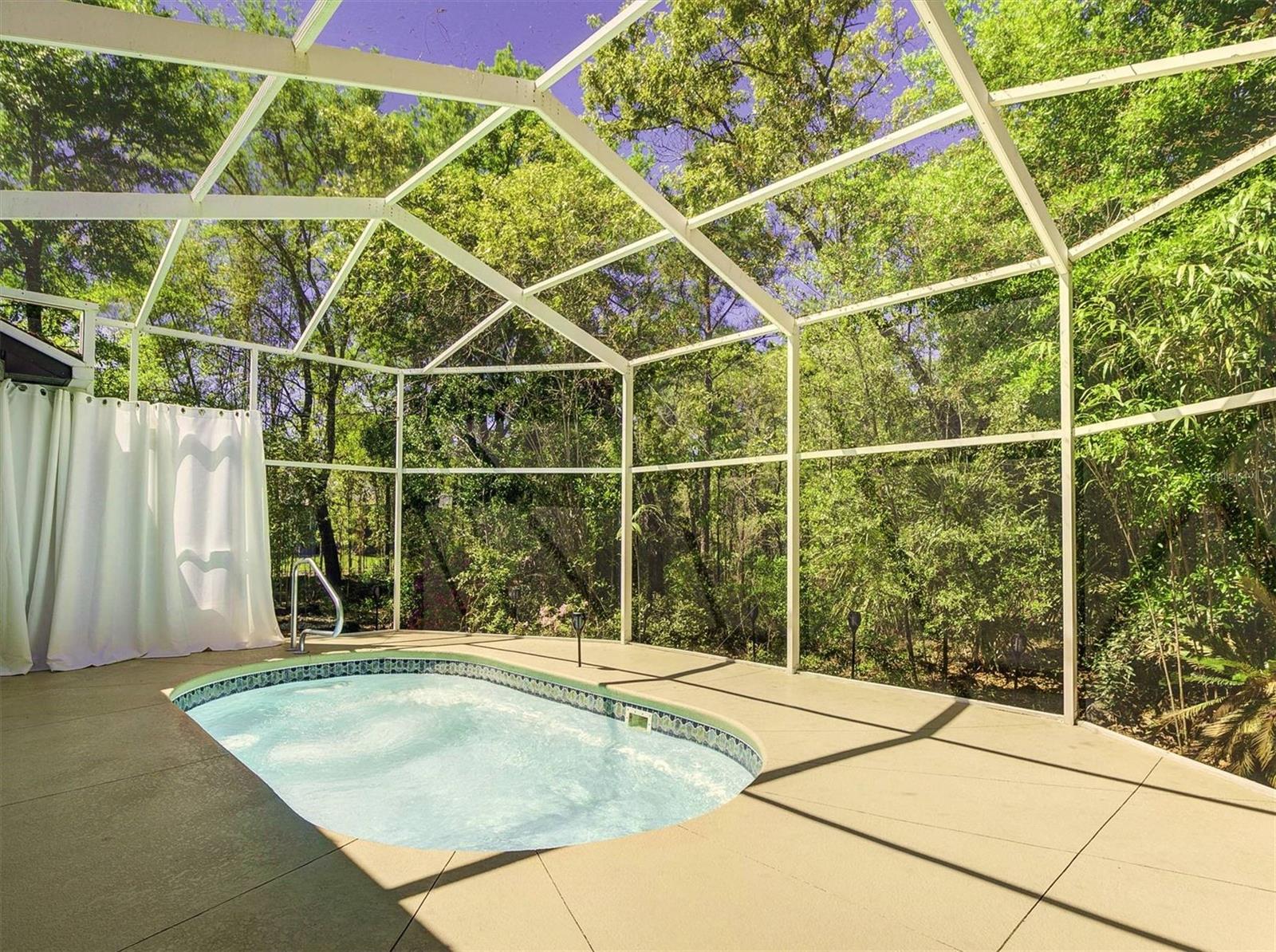 Image 42 of 61 For 14 Carnation Court