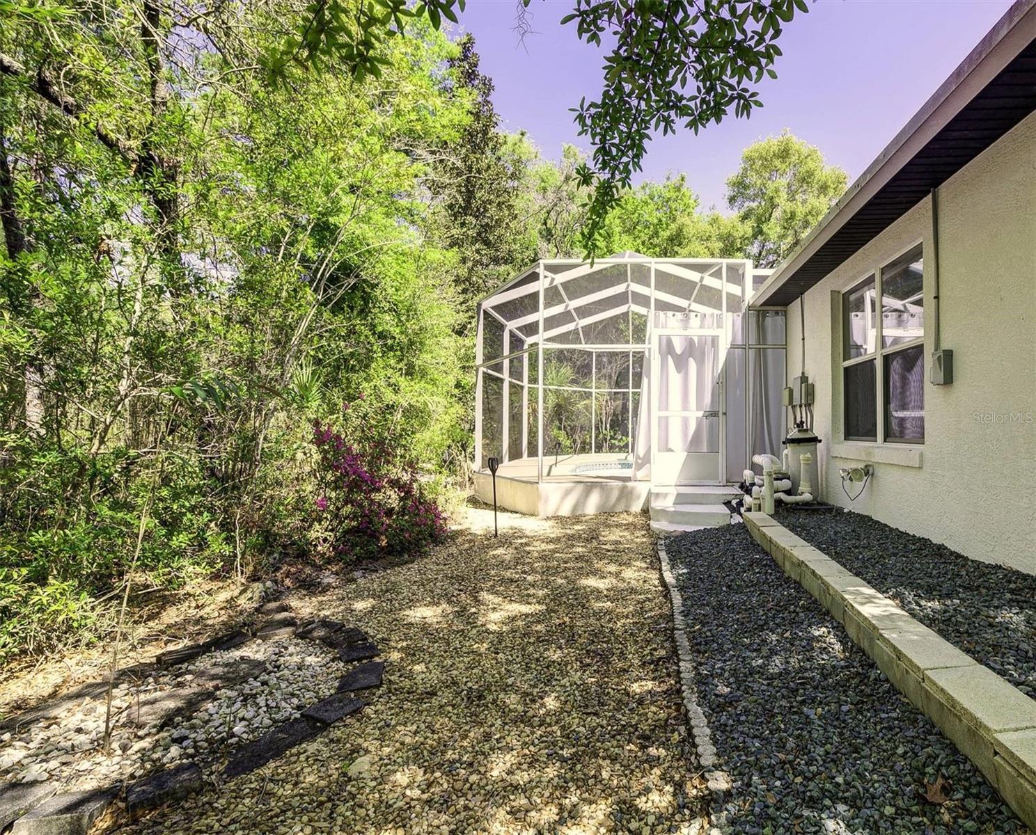 Image 46 of 61 For 14 Carnation Court