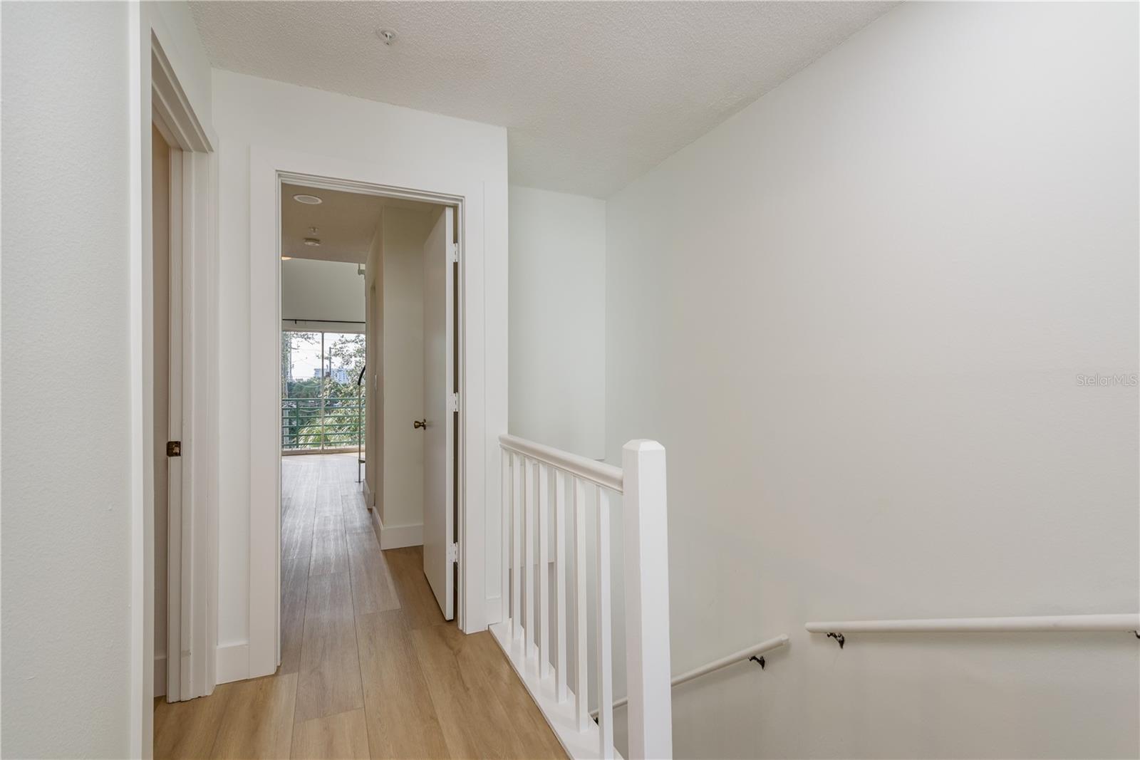 Image 18 of 56 For 320 Island Way 209