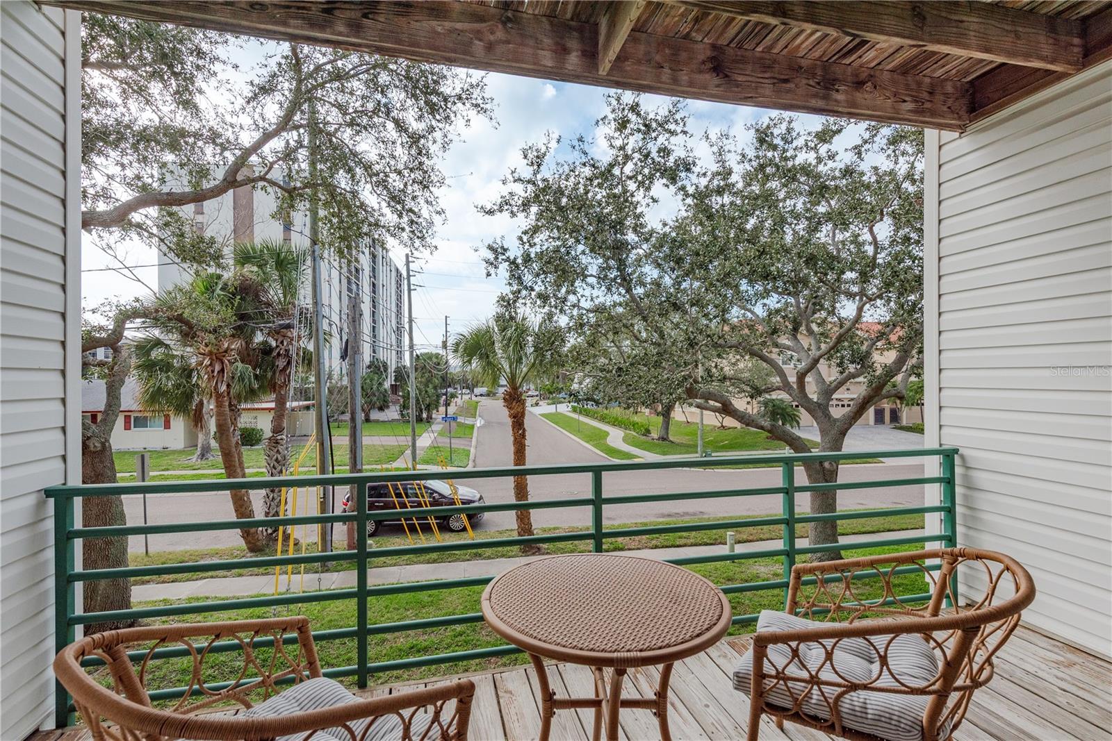 Image 36 of 56 For 320 Island Way 209