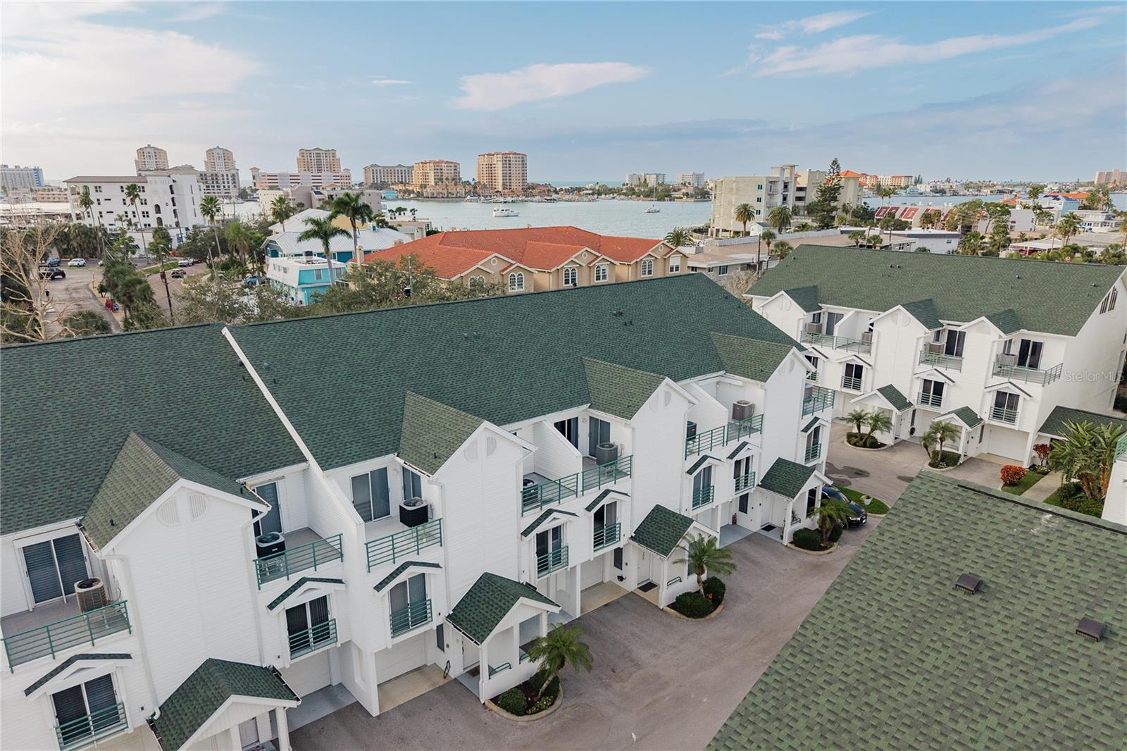 Image 43 of 56 For 320 Island Way 209