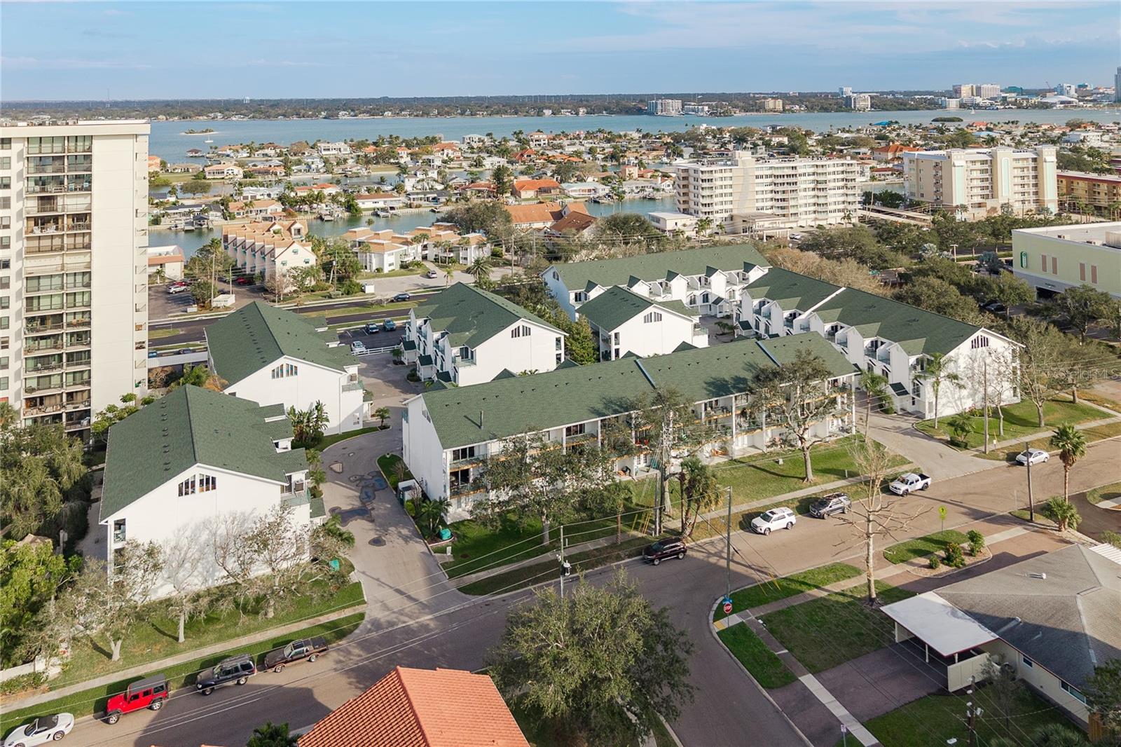 Image 50 of 56 For 320 Island Way 209