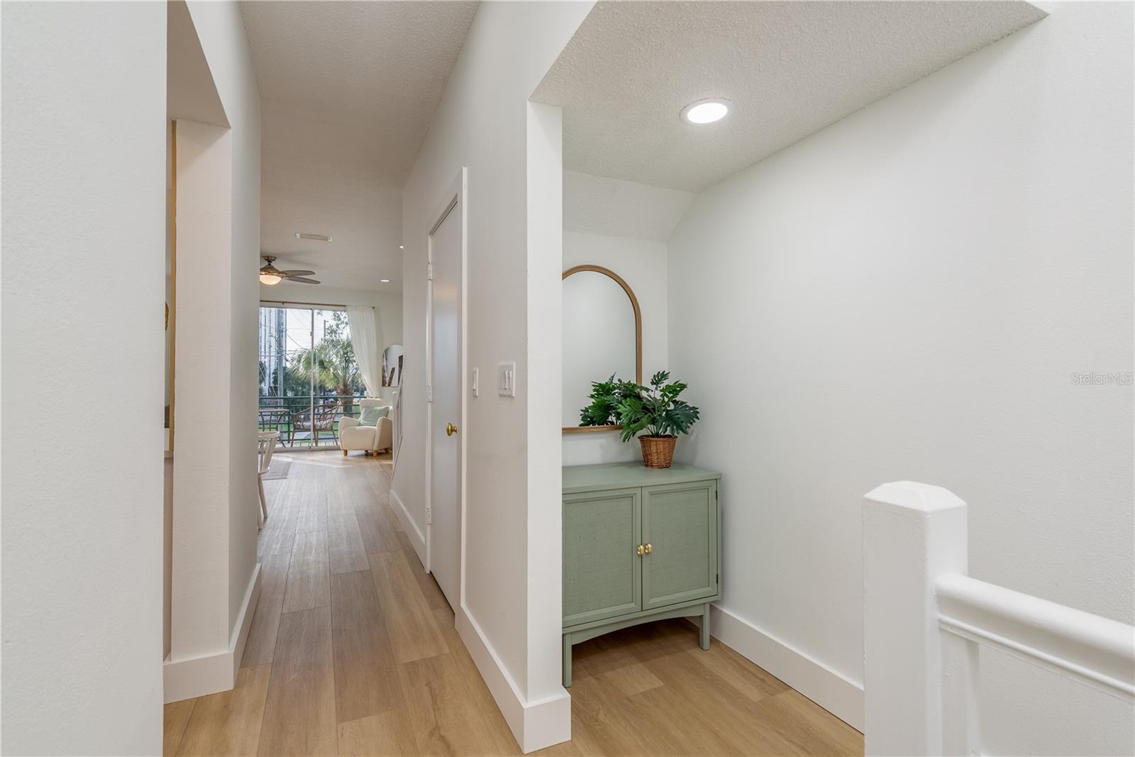 Image 8 of 56 For 320 Island Way 209