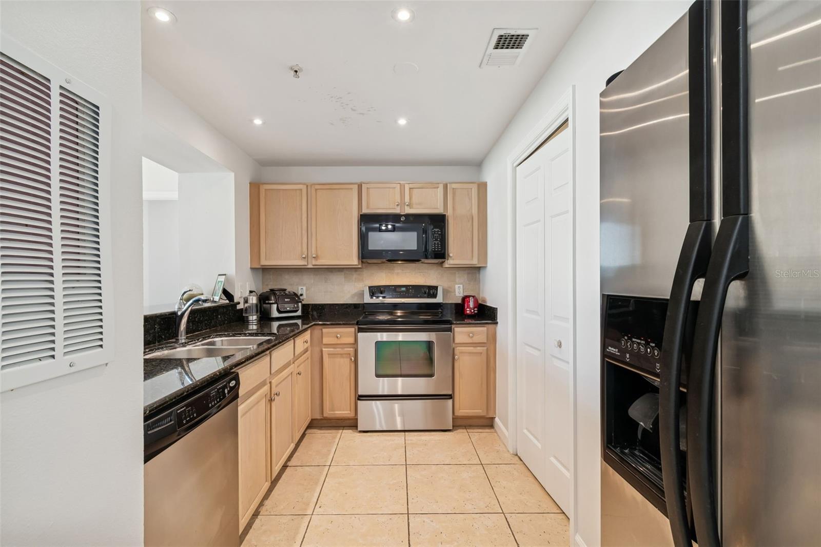 Image 15 of 69 For 345 Bayshore Boulevard 906