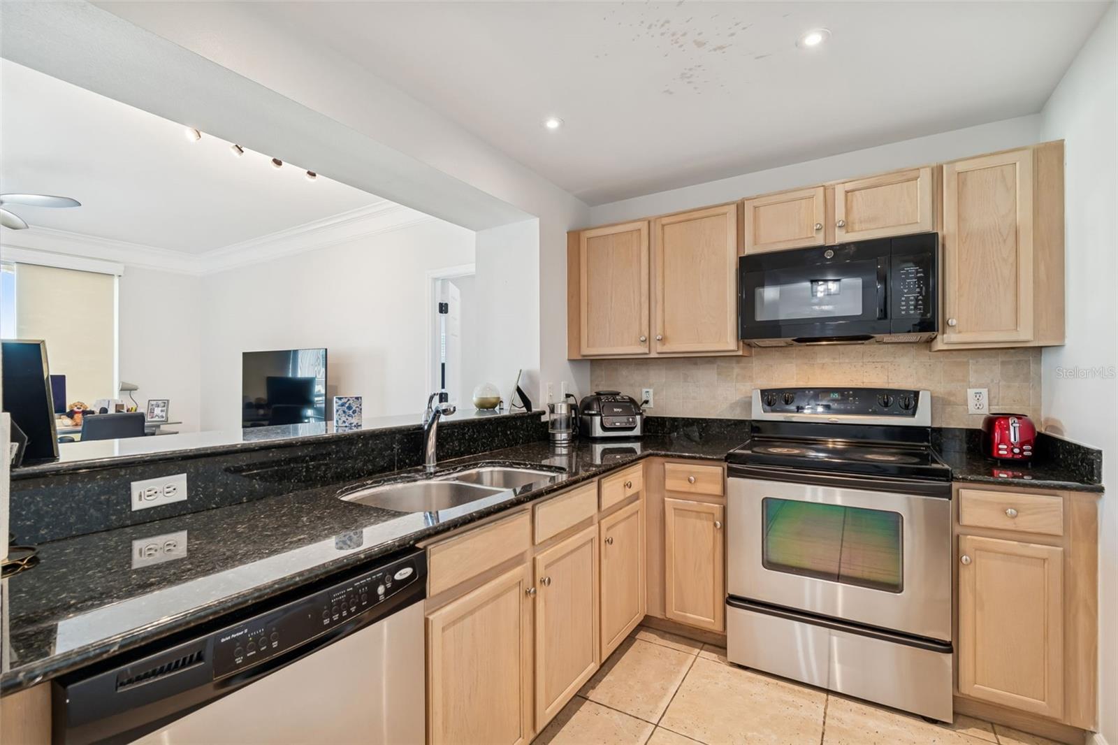 Image 17 of 69 For 345 Bayshore Boulevard 906