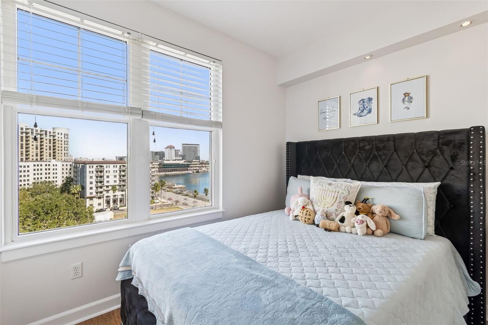 Image 21 of 69 For 345 Bayshore Boulevard 906