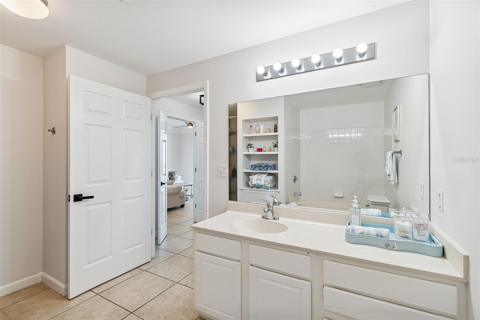 Image 27 of 69 For 345 Bayshore Boulevard 906