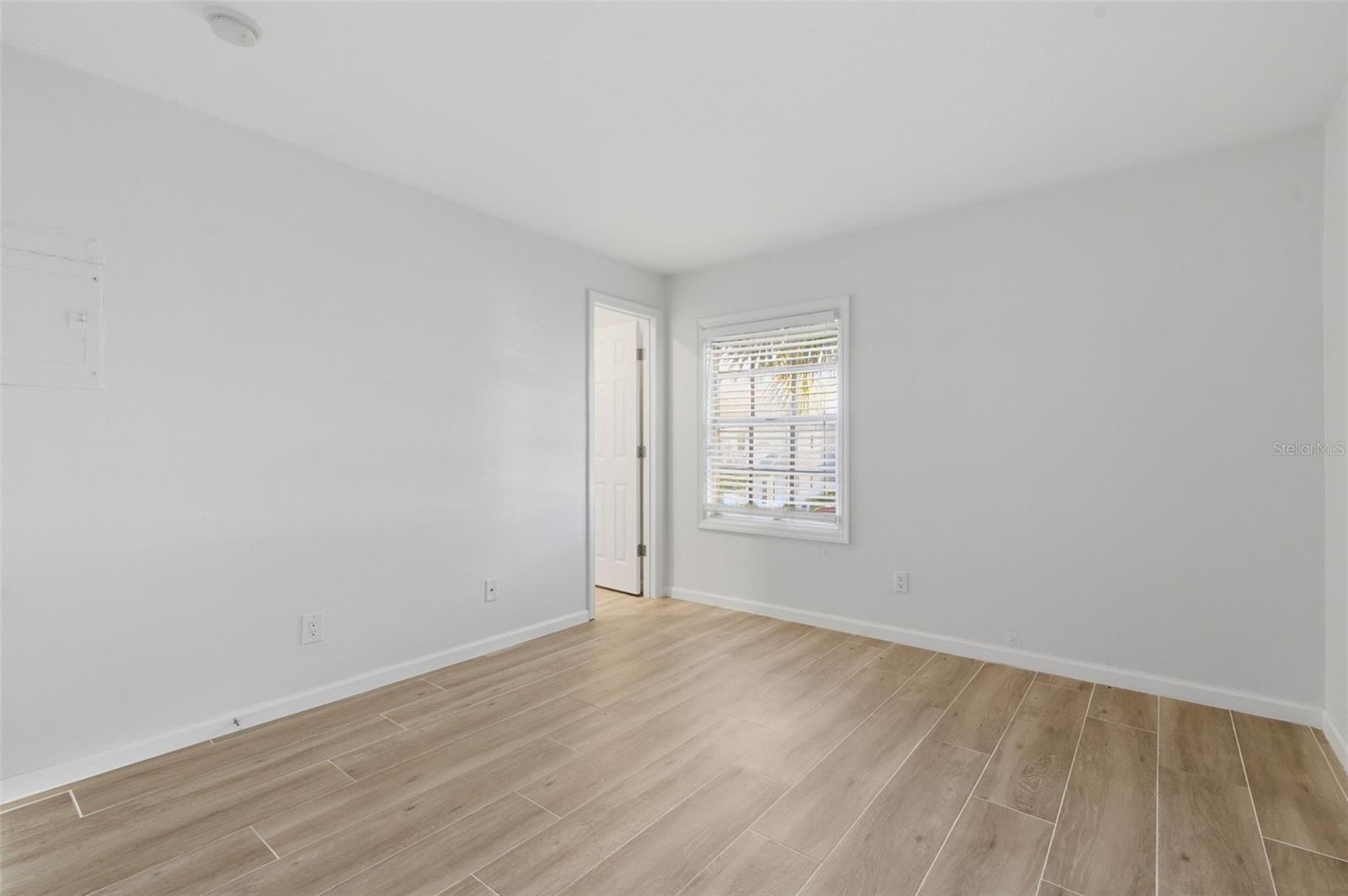 Image 17 of 43 For 5011 Starfish Drive Se D