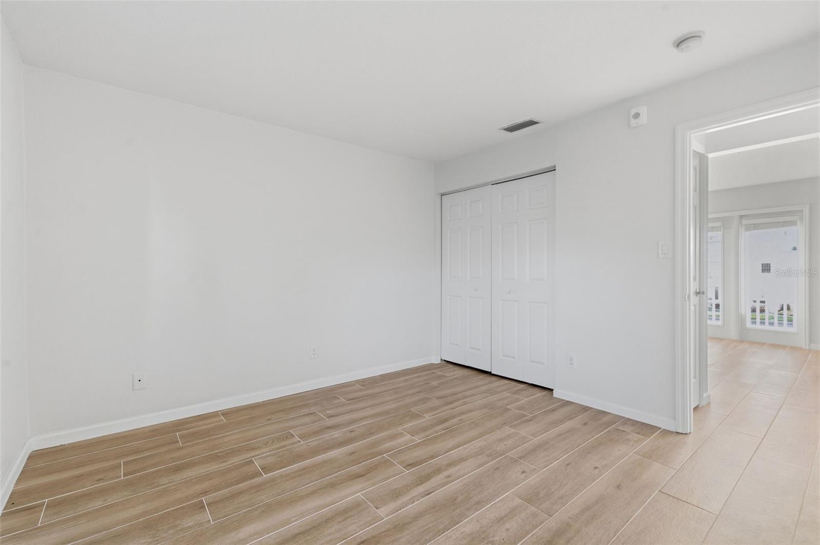 Image 18 of 43 For 5011 Starfish Drive Se D