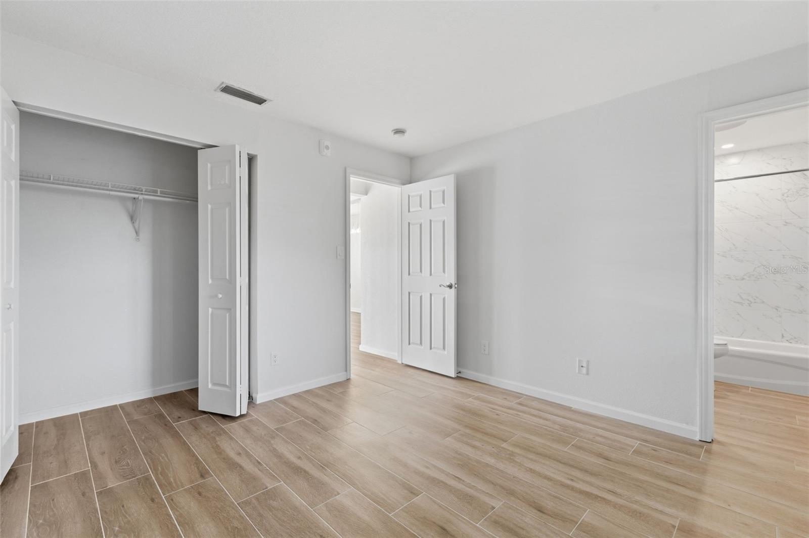 Image 19 of 43 For 5011 Starfish Drive Se D