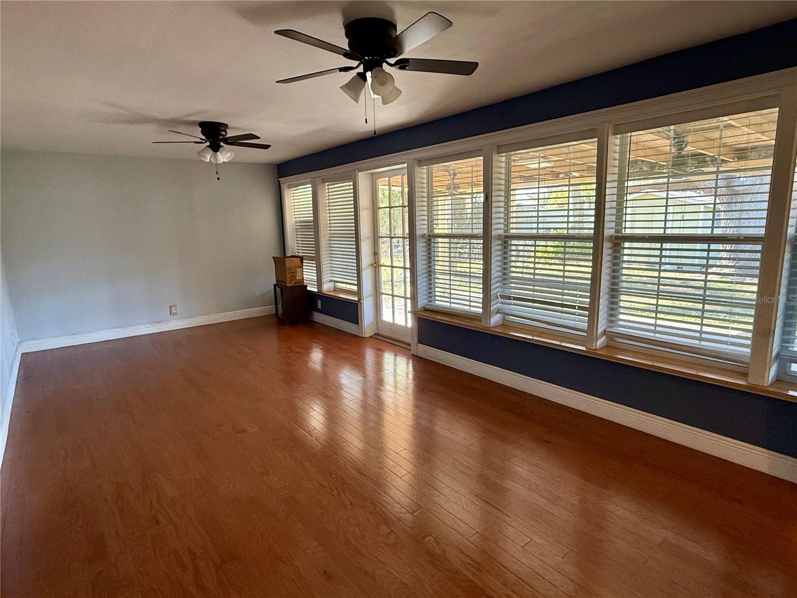 Image 7 of 16 For 4313 Hubert Avenue