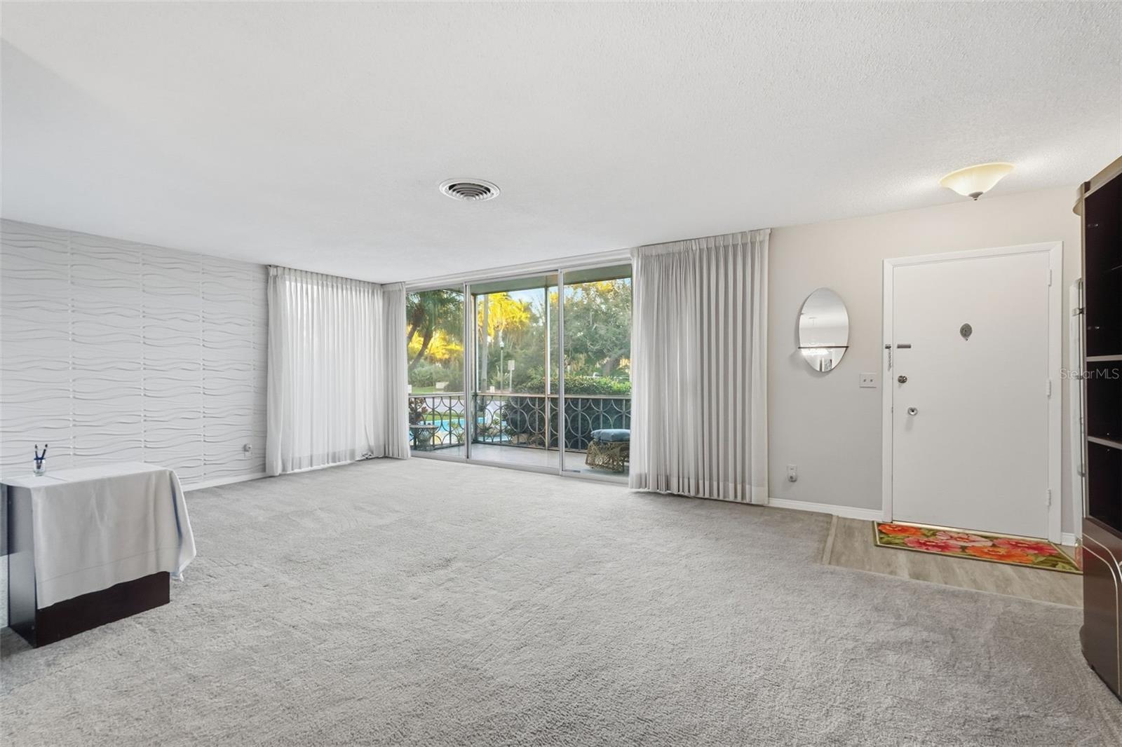 Image 11 of 37 For 1000 Shore Drive Ne 2