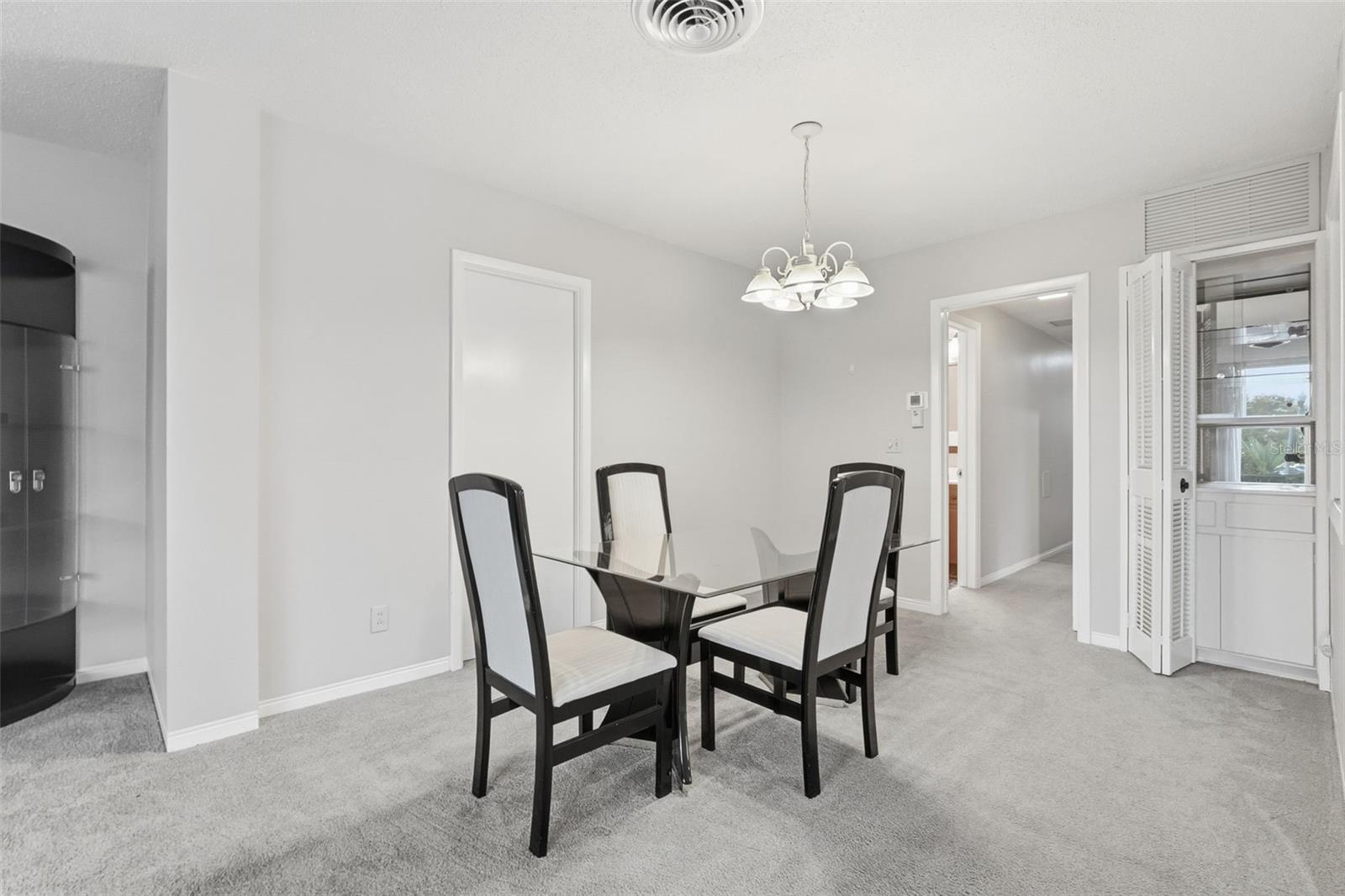 Image 13 of 37 For 1000 Shore Drive Ne 2