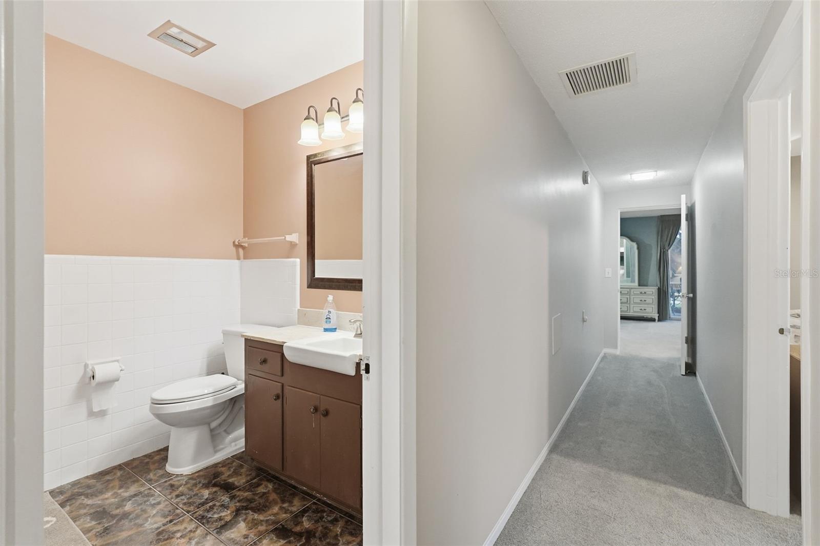 Image 27 of 37 For 1000 Shore Drive Ne 2