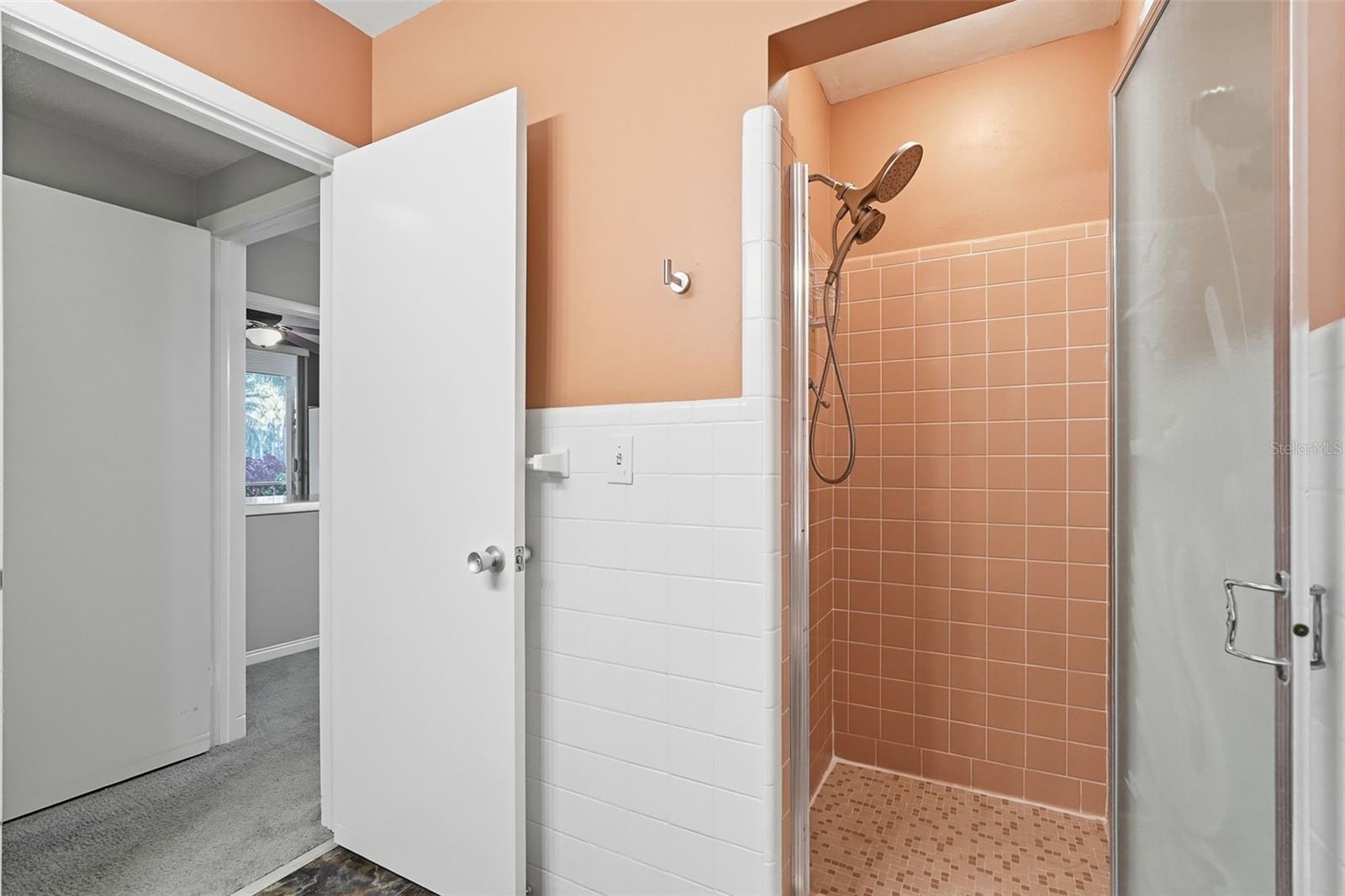 Image 28 of 37 For 1000 Shore Drive Ne 2