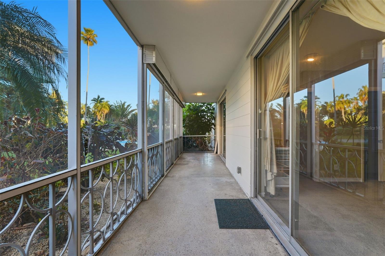 Image 30 of 37 For 1000 Shore Drive Ne 2