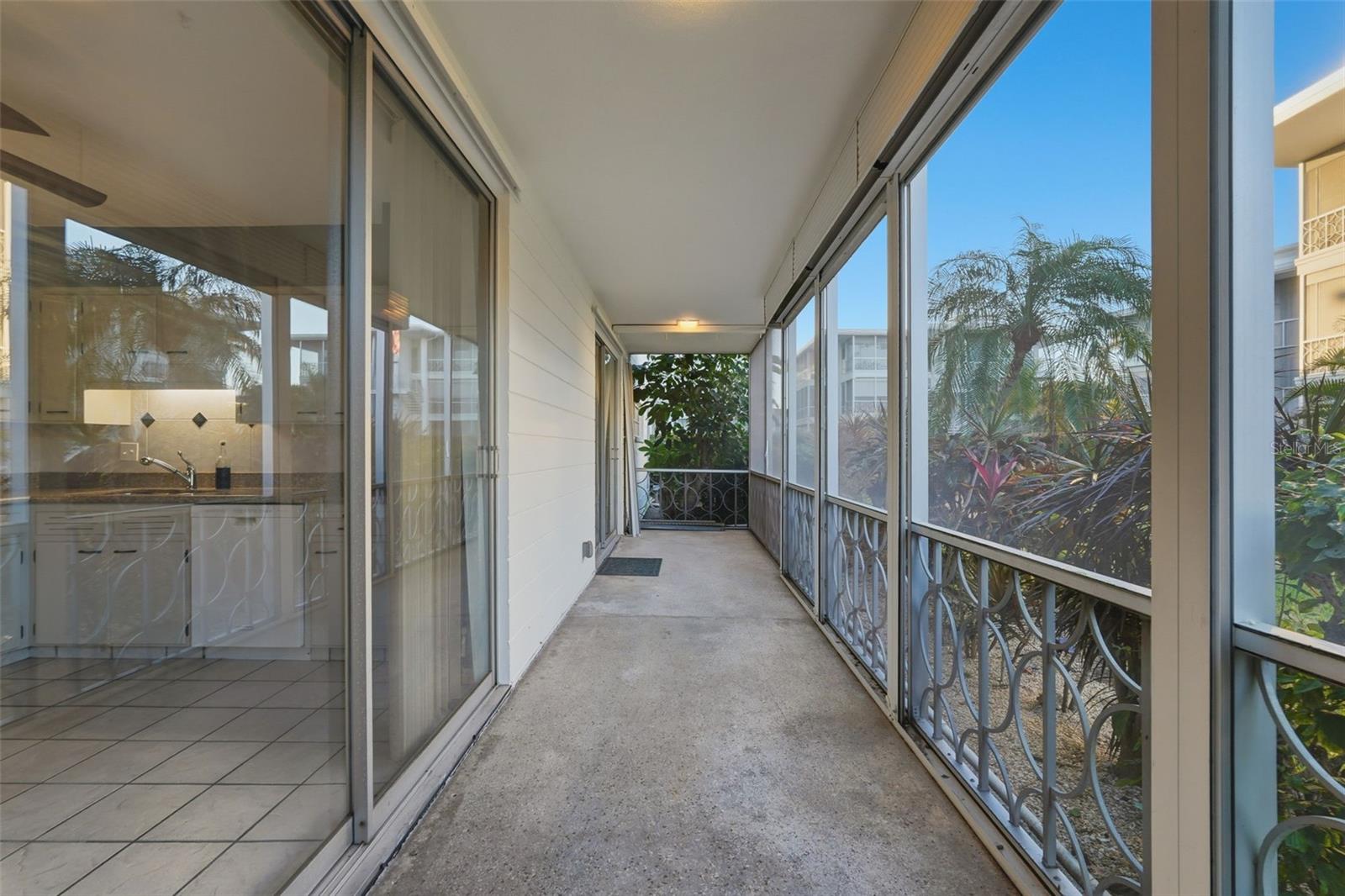 Image 31 of 37 For 1000 Shore Drive Ne 2