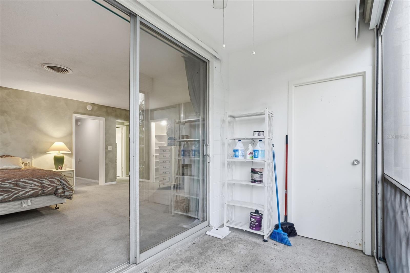 Image 33 of 37 For 1000 Shore Drive Ne 2