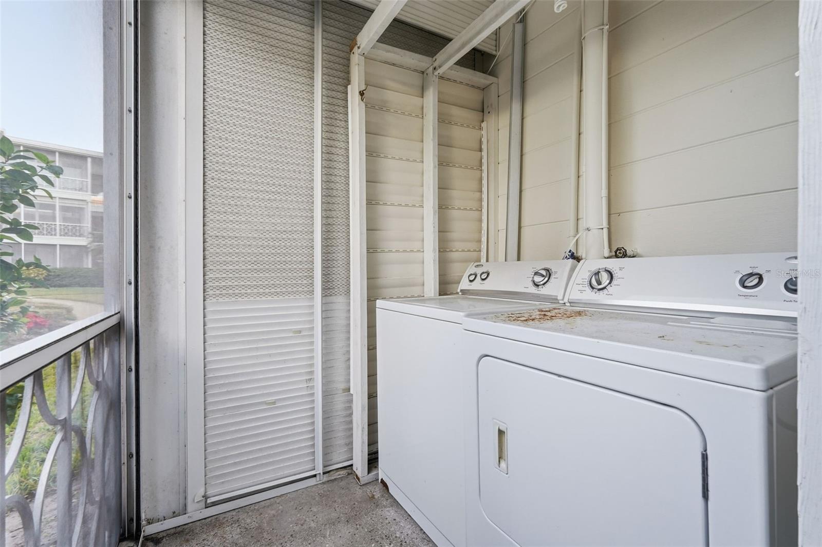 Image 36 of 37 For 1000 Shore Drive Ne 2