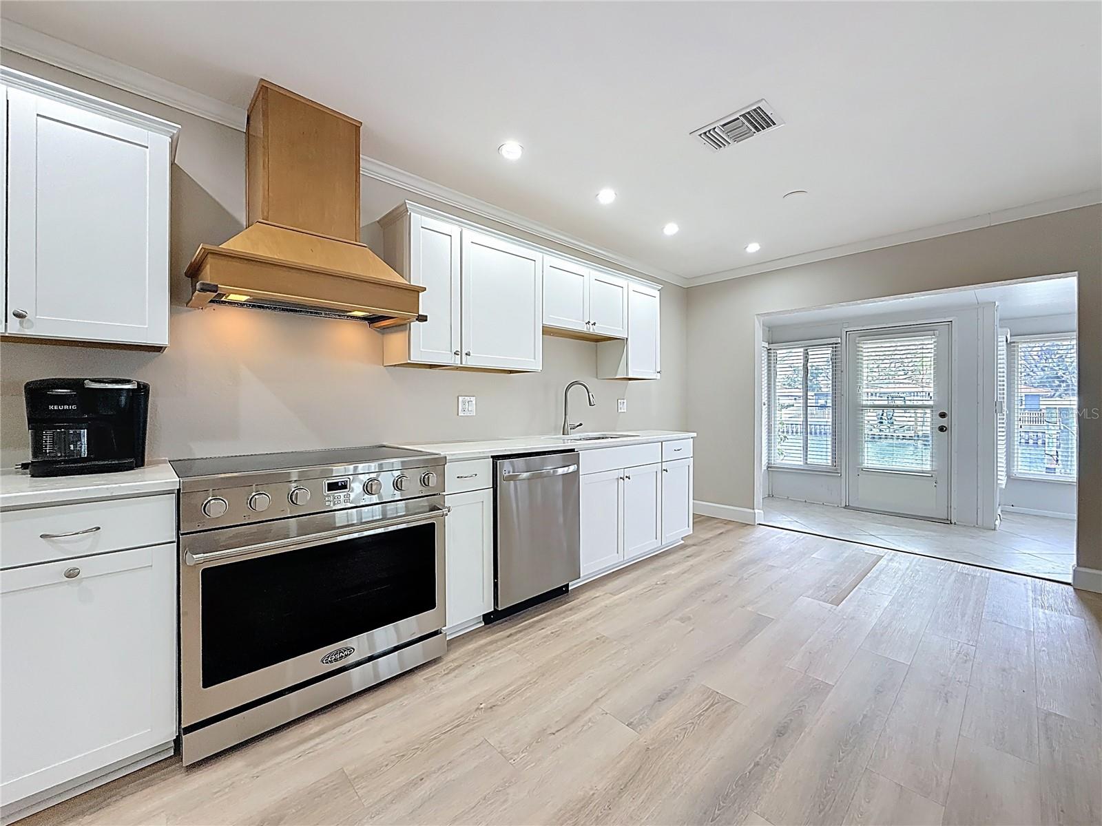 Image 12 of 46 For 6747 Cape Hatteras Way Ne 4