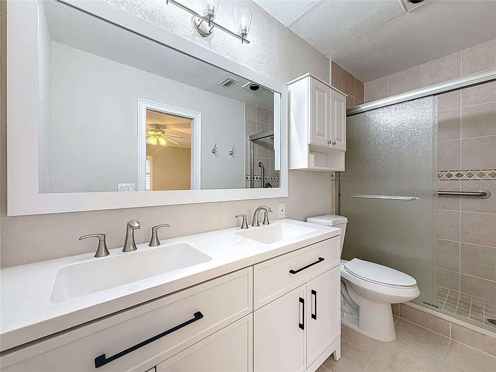 Image 18 of 46 For 6747 Cape Hatteras Way Ne 4