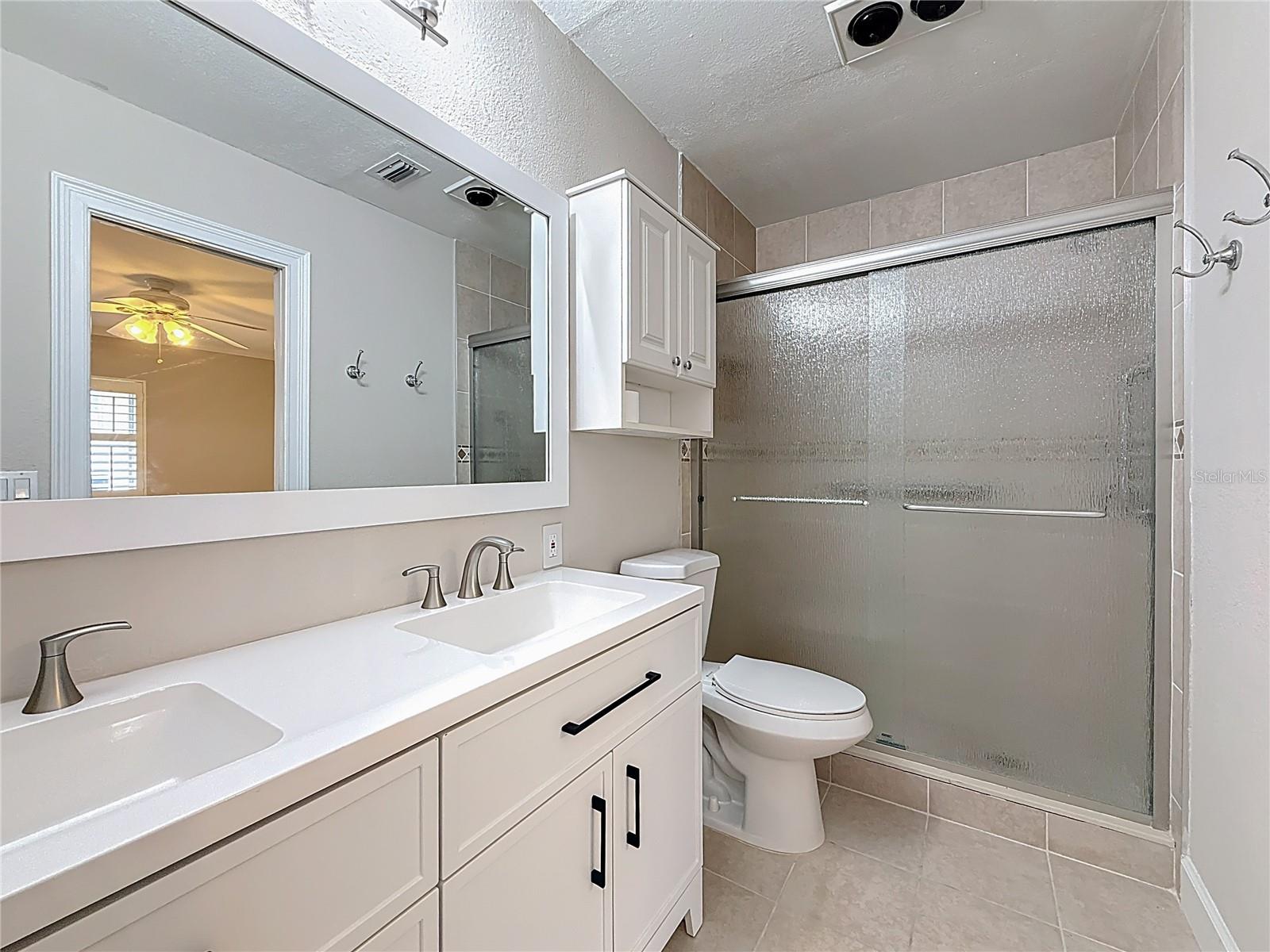 Image 19 of 46 For 6747 Cape Hatteras Way Ne 4