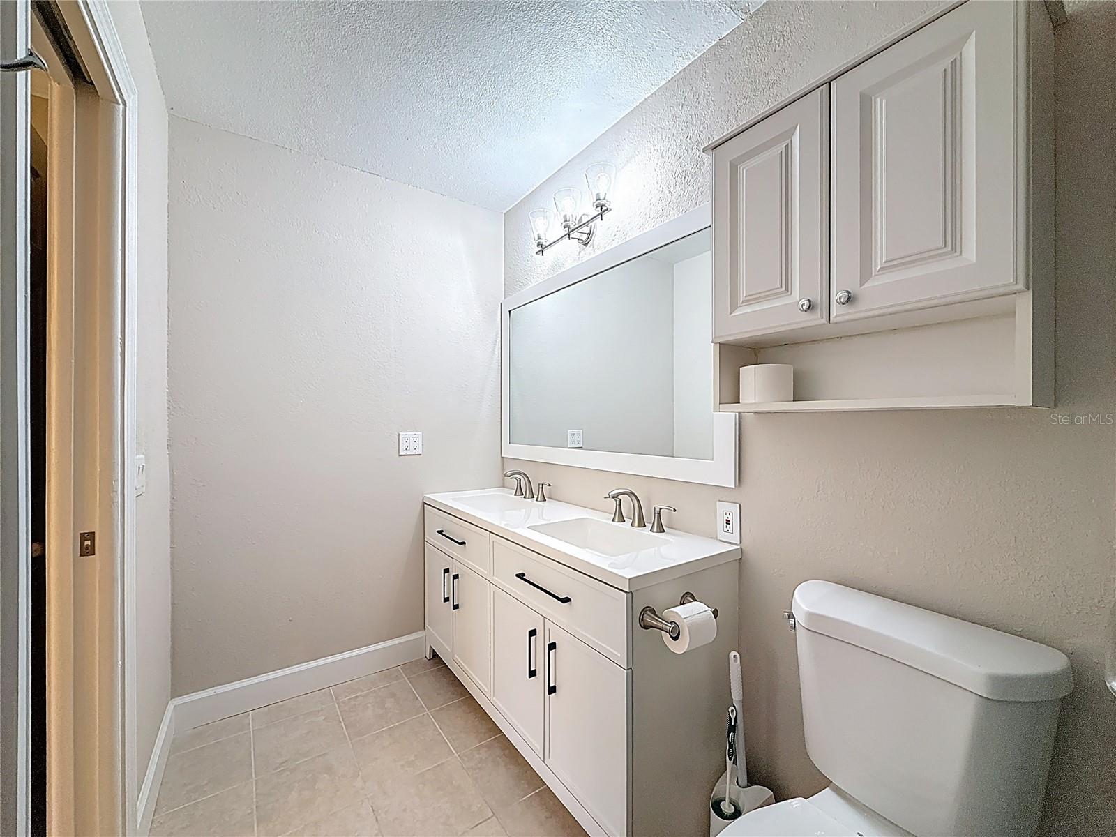 Image 21 of 46 For 6747 Cape Hatteras Way Ne 4