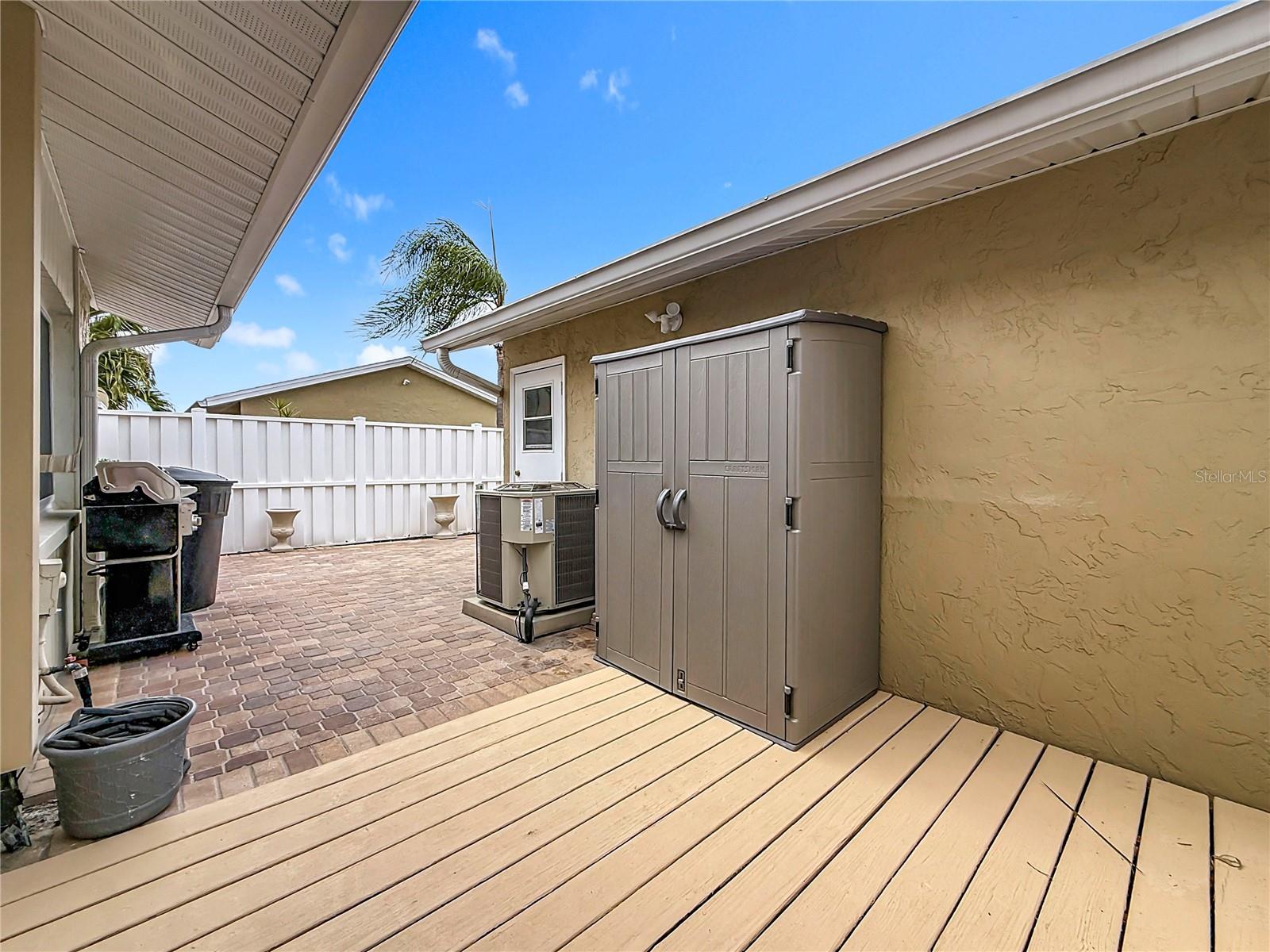 Image 37 of 46 For 6747 Cape Hatteras Way Ne 4