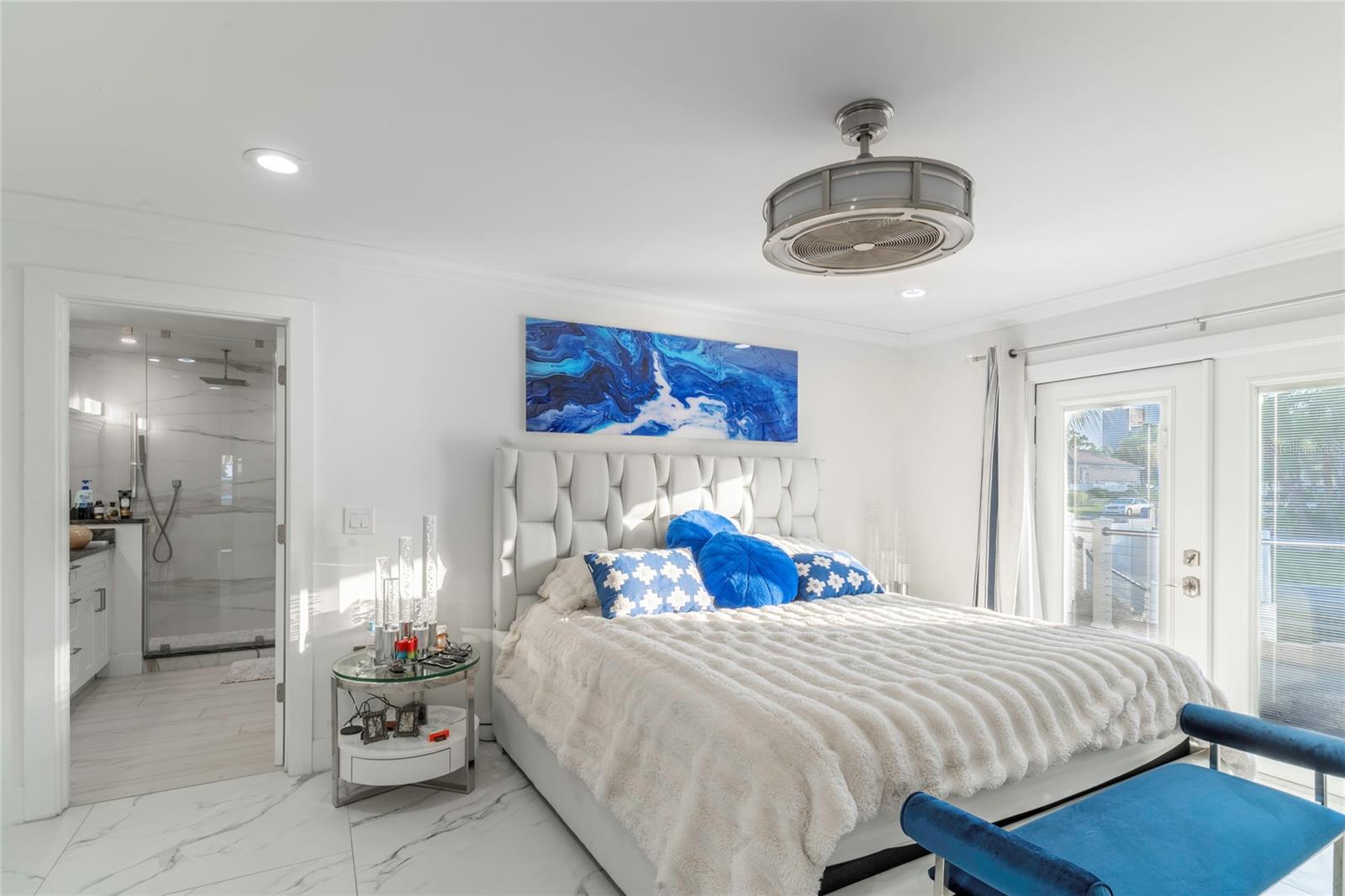 Image 15 of 24 For 320 Harbor Passage