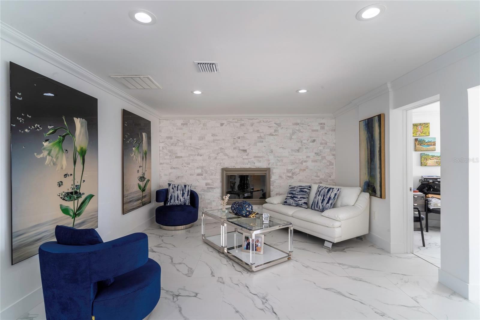 Image 6 of 24 For 320 Harbor Passage