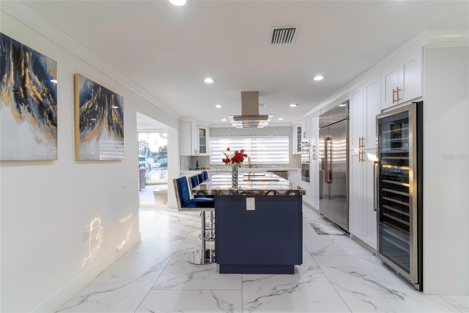 Image 9 of 24 For 320 Harbor Passage