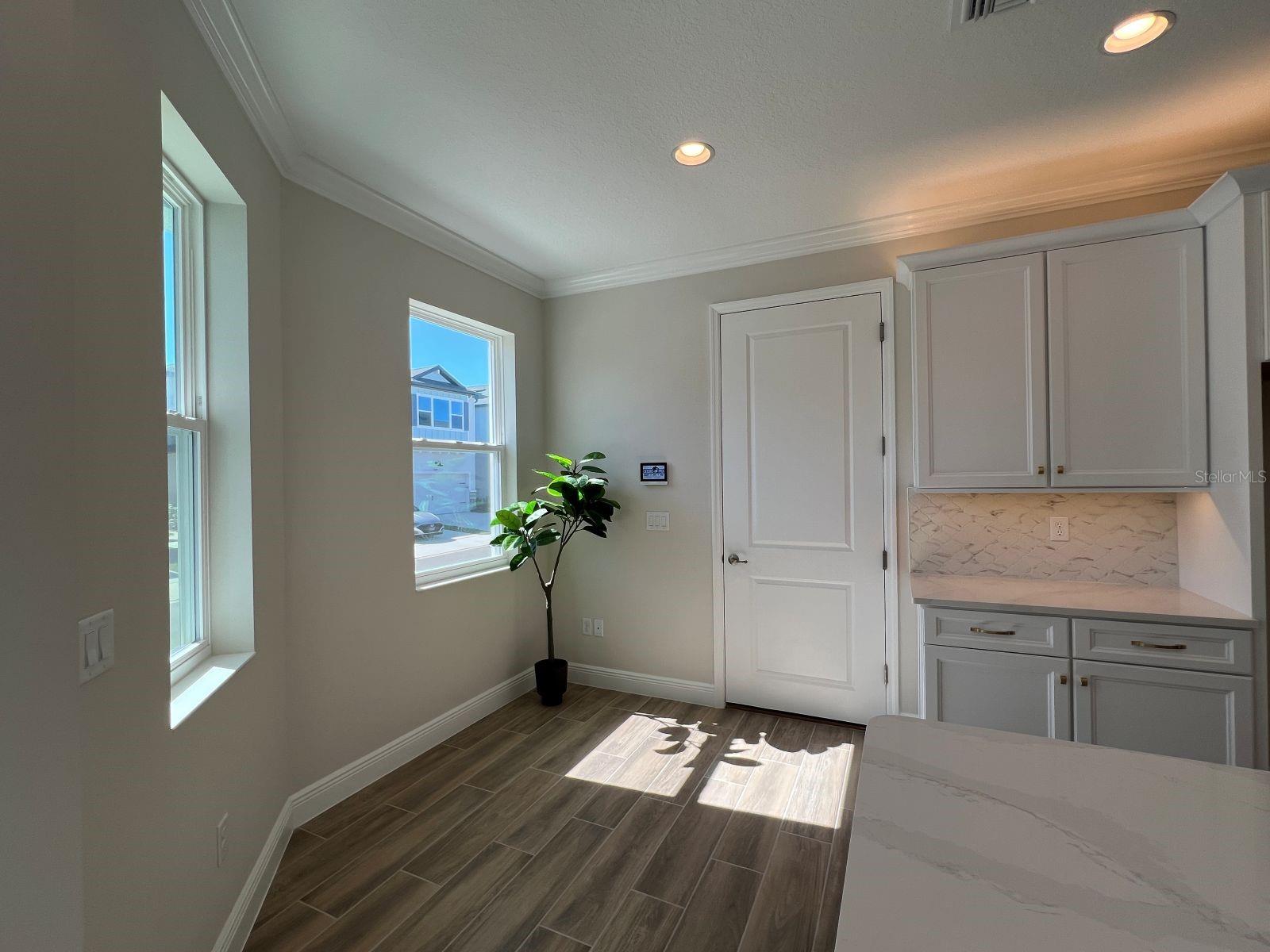 Image 10 of 26 For 7709 93rd Street N