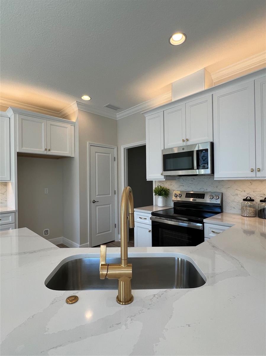 Image 8 of 26 For 7709 93rd Street N