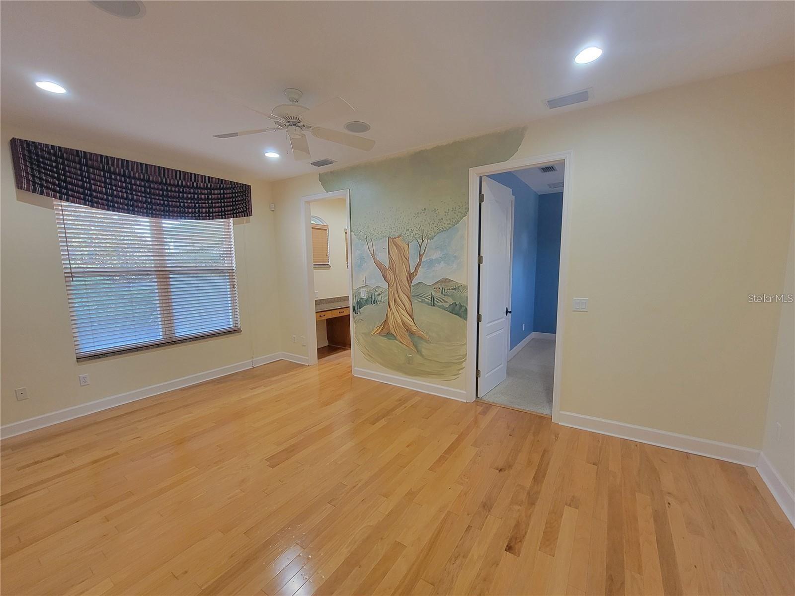 Image 26 of 68 For 10209 Thurston Groves Boulevard