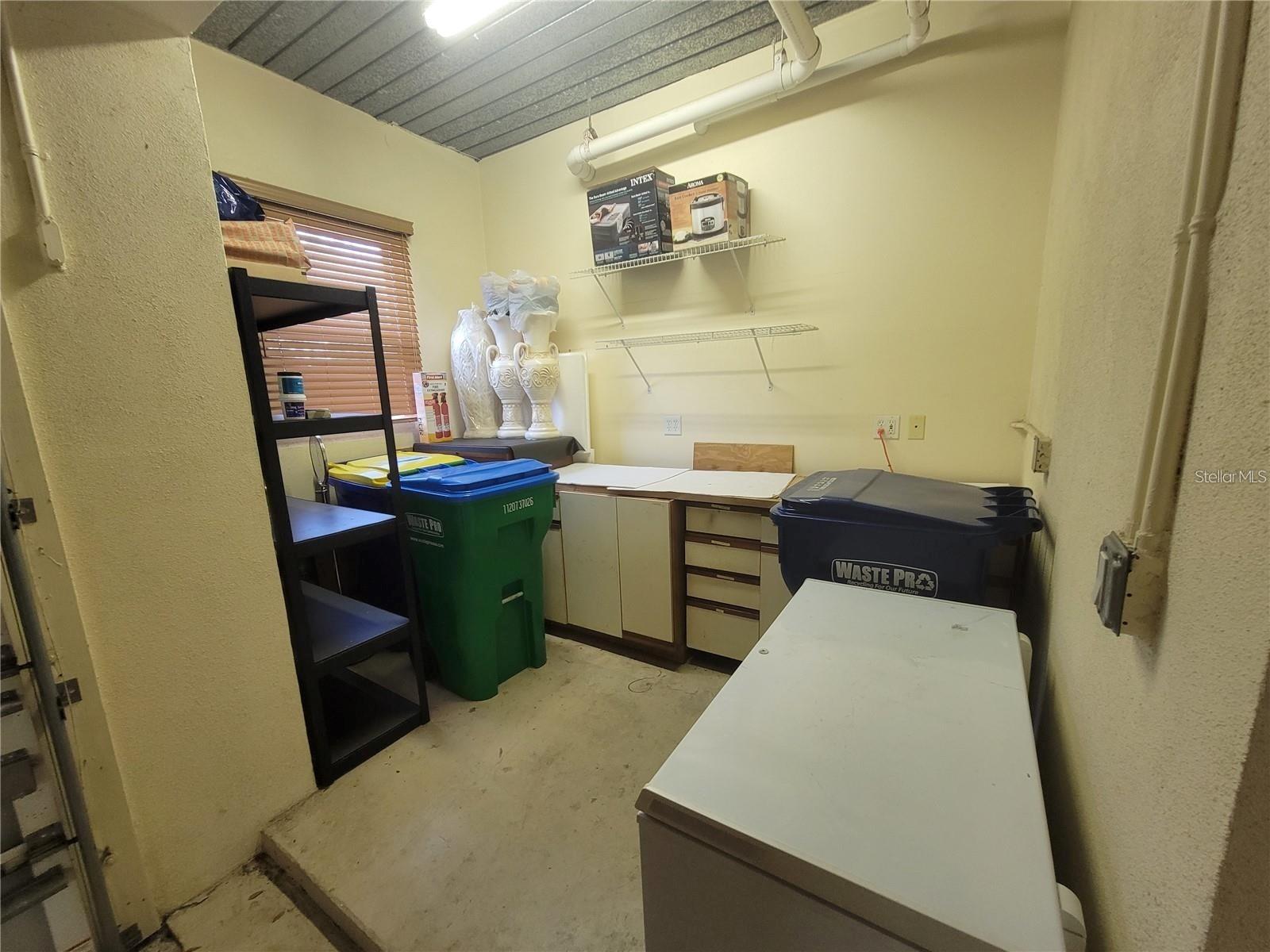 Image 46 of 68 For 10209 Thurston Groves Boulevard