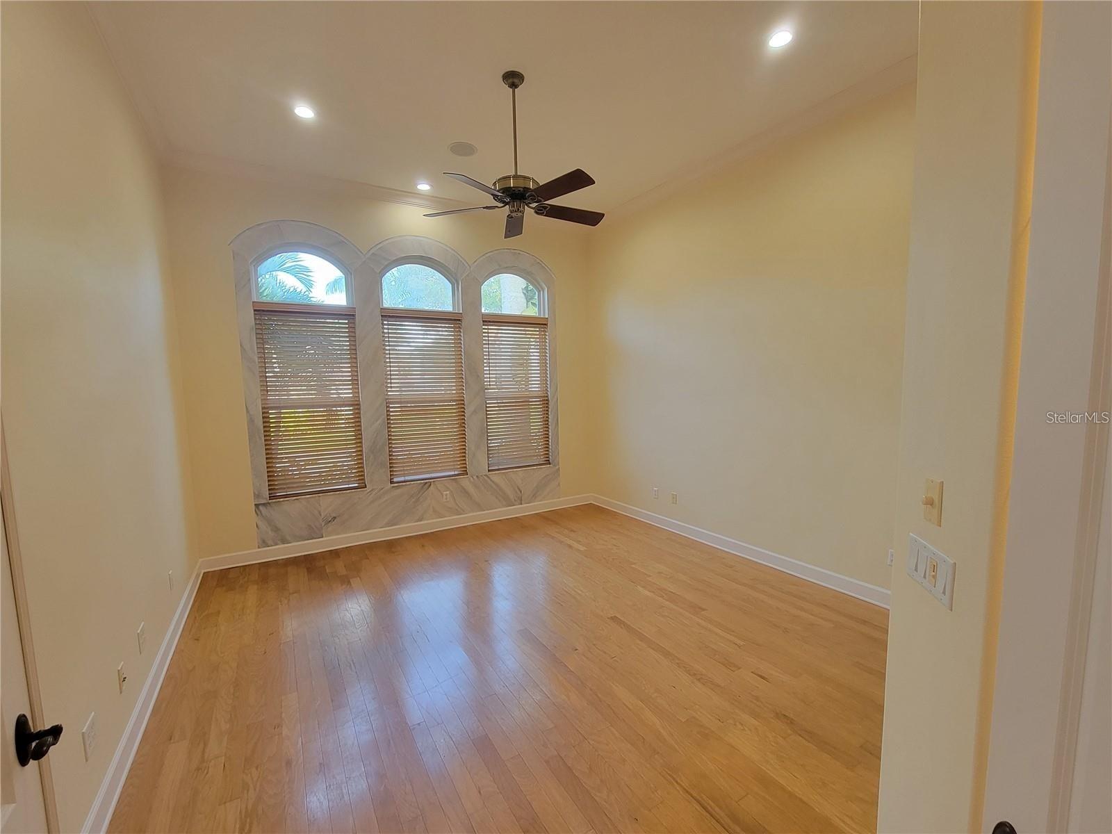 Image 51 of 68 For 10209 Thurston Groves Boulevard