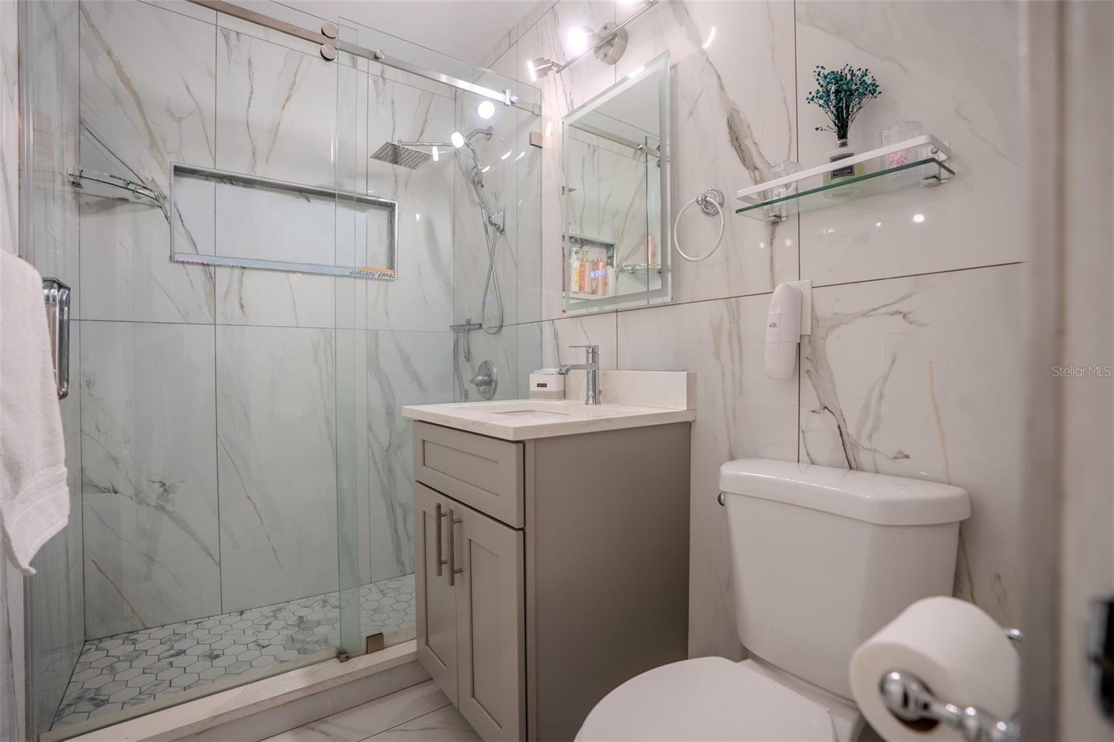 Image 7 of 10 For 6480 34th Terrace N