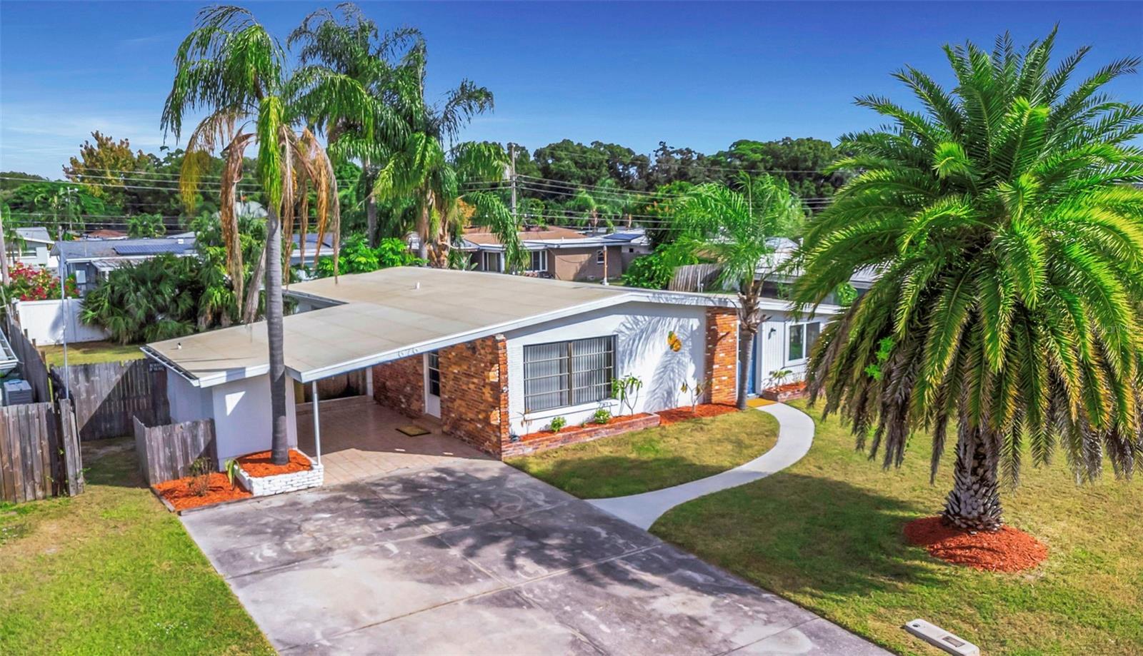 Details for 676 Orangewood Drive, DUNEDIN, FL 34698