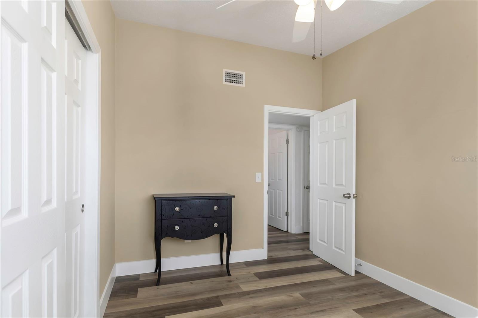 Image 17 of 19 For 676 Orangewood Drive