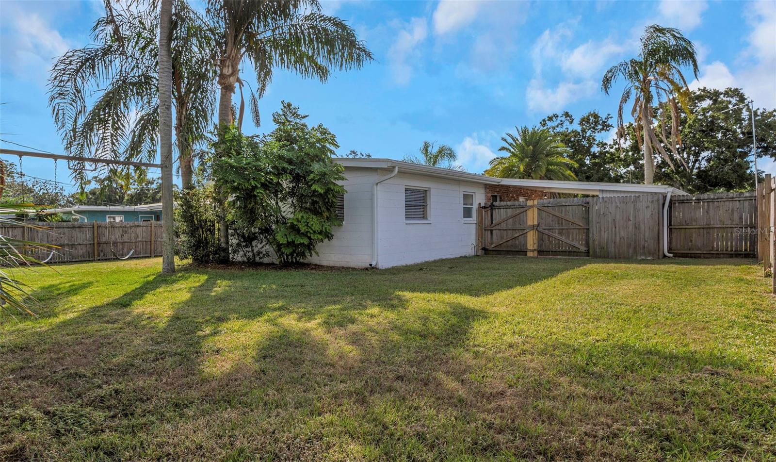 Image 18 of 19 For 676 Orangewood Drive