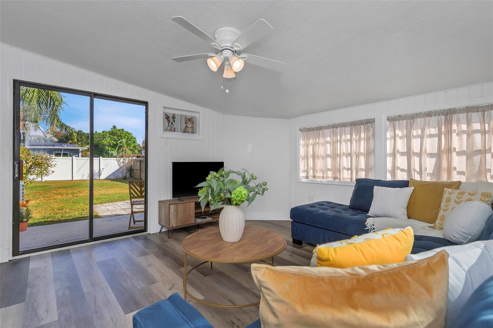 Image 5 of 19 For 676 Orangewood Drive