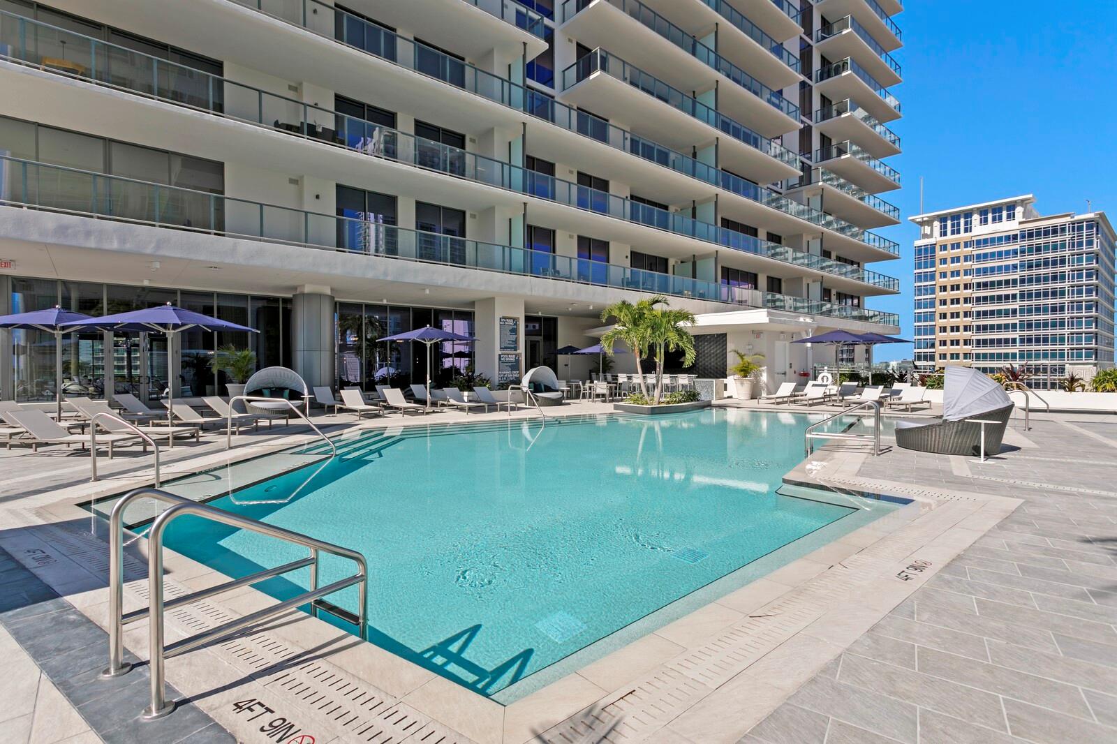 Image 28 of 65 For 275 1st Avenue S 1604